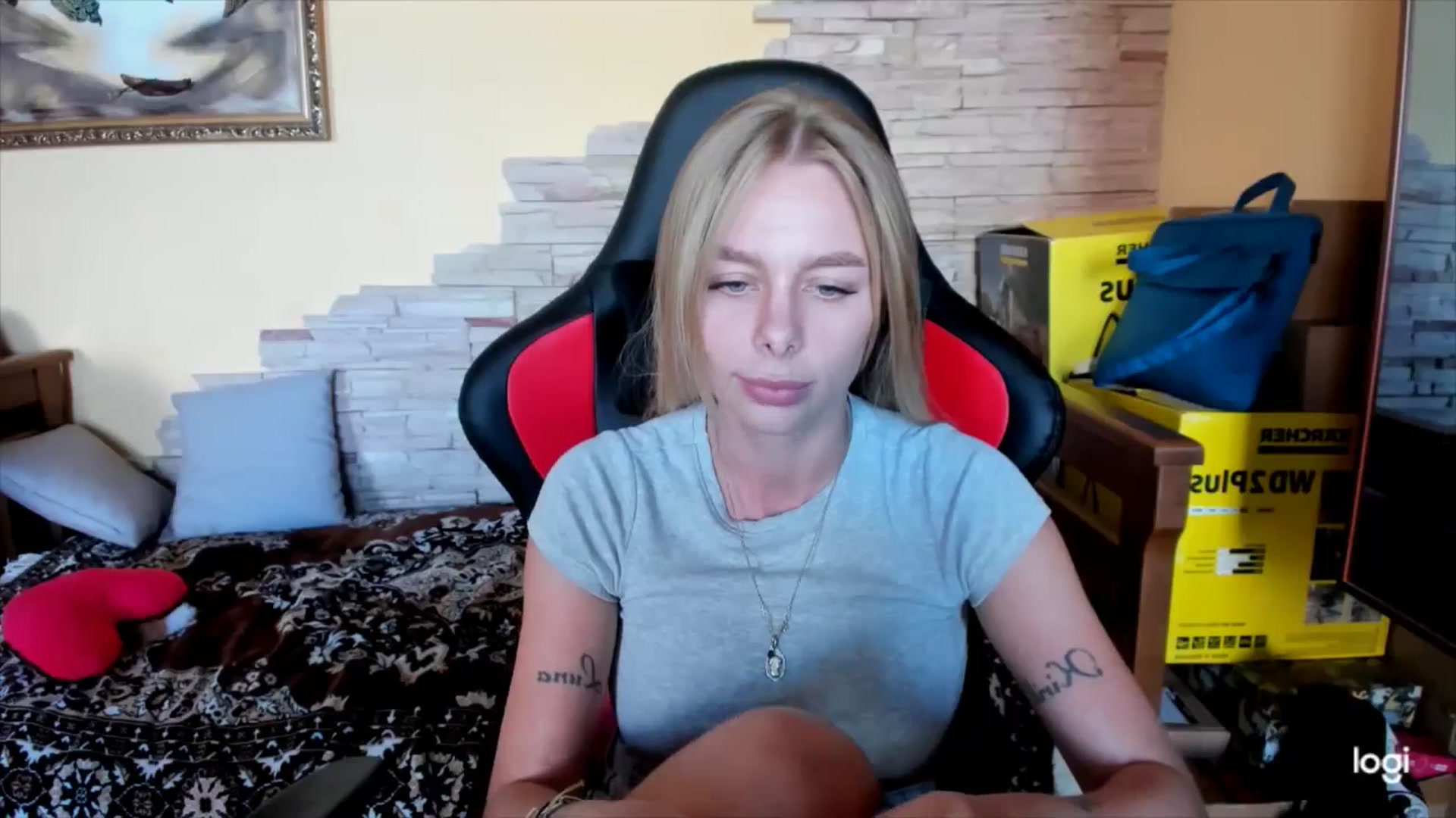 Gallery image thumbnail from YourPupsik's myfreecams stream on, 09/24/2024, 12:11 image 12 of 20