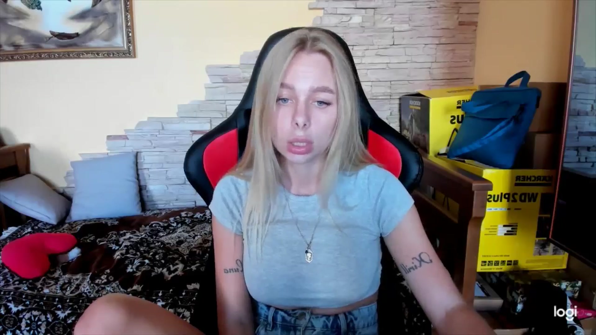 Gallery image thumbnail from YourPupsik's myfreecams stream on, 09/24/2024, 12:11 image 10 of 20