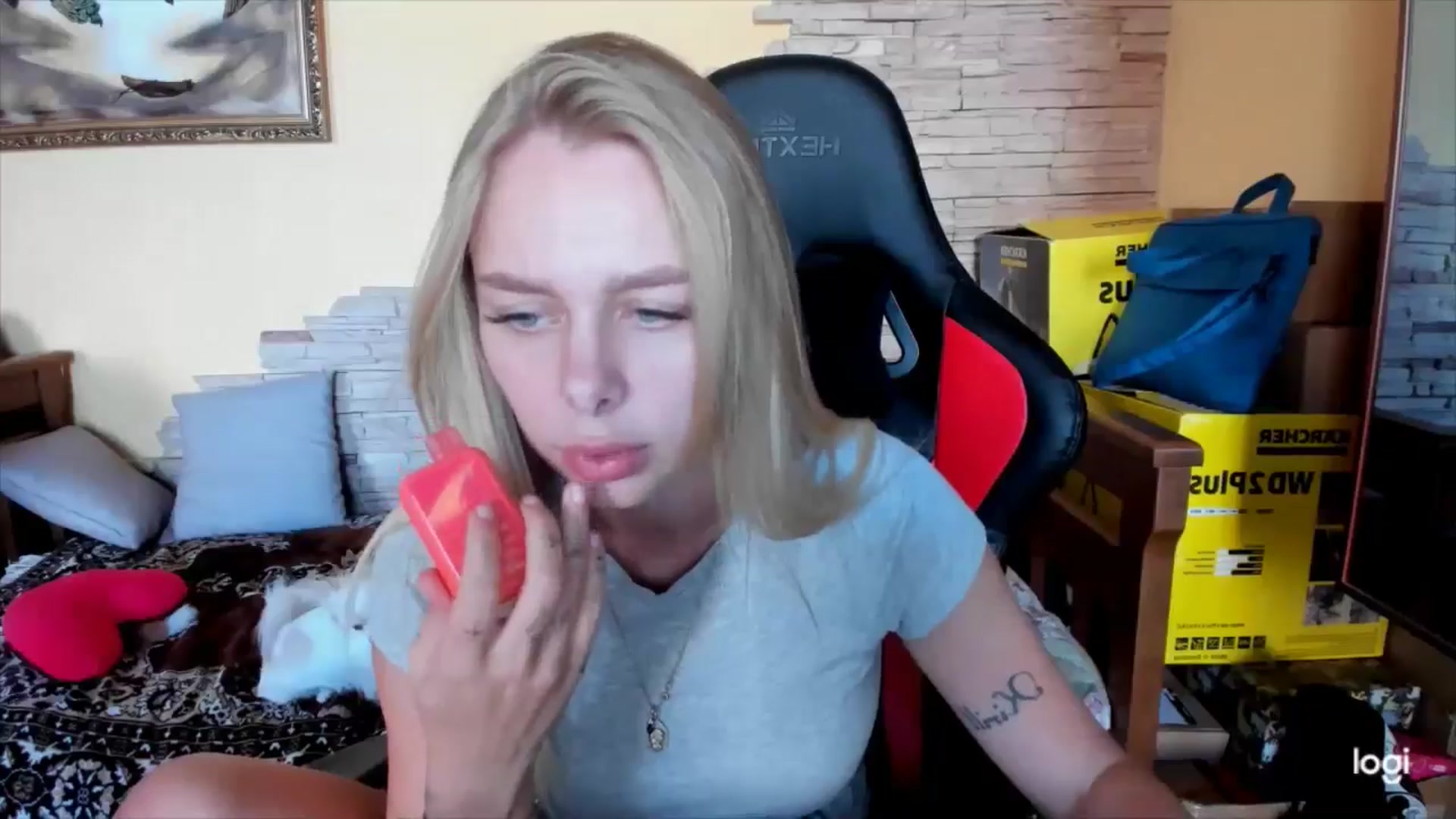 Gallery image thumbnail from YourPupsik's myfreecams stream on, 09/24/2024, 12:11 image 19 of 20