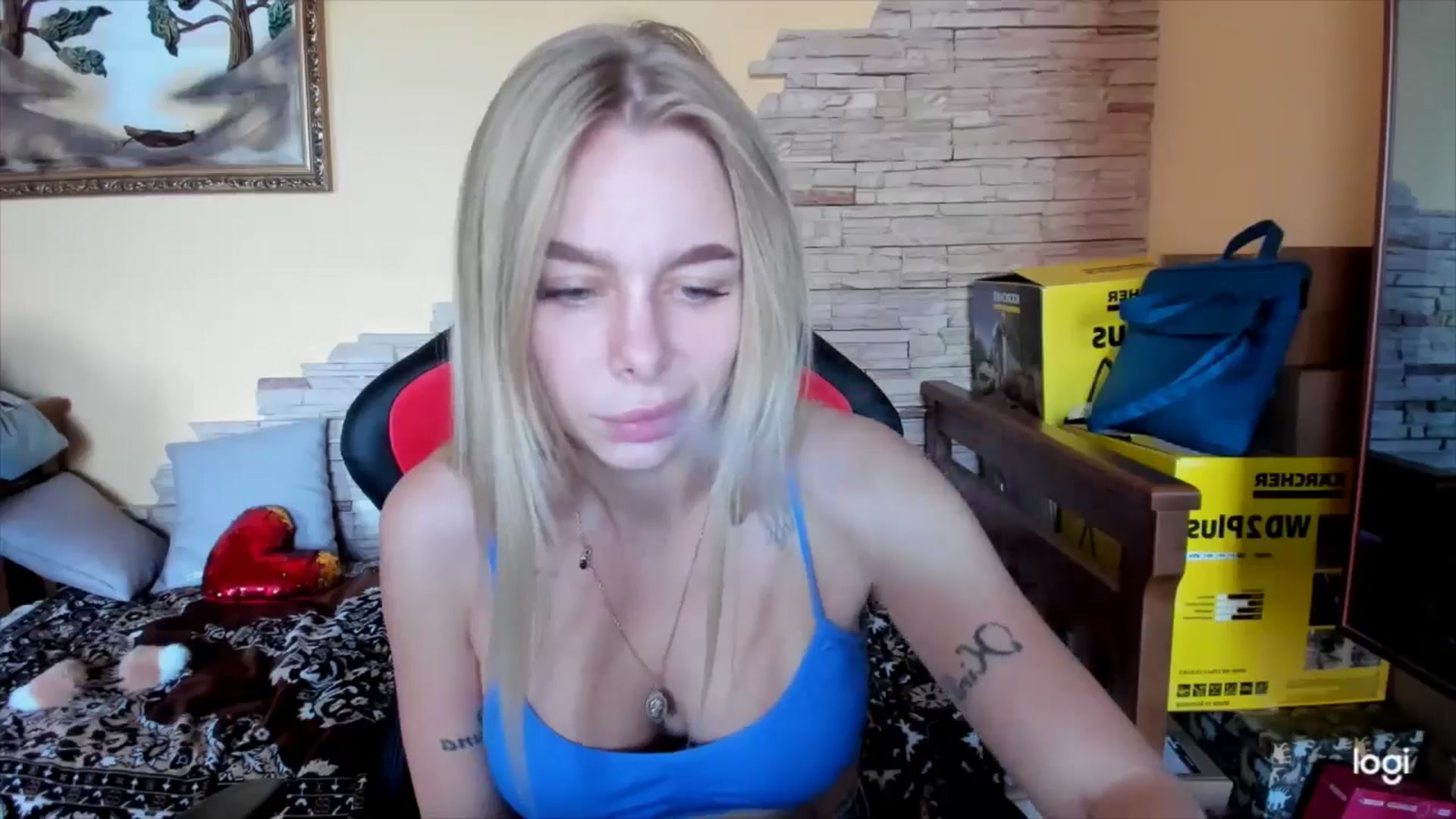 Gallery image thumbnail from YourPupsik's myfreecams stream on, 09/25/2024, 08:21 image 16 of 20