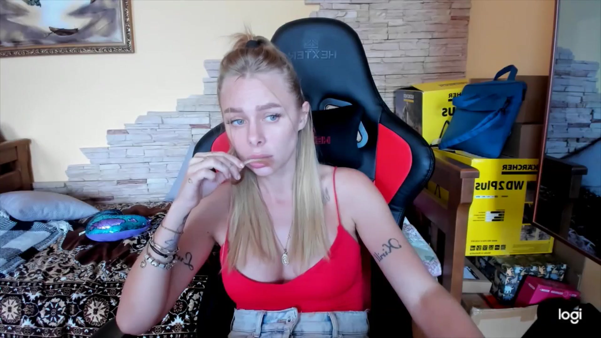 Gallery image thumbnail from YourPupsik's myfreecams stream on, 09/26/2024, 09:50 image 15 of 20