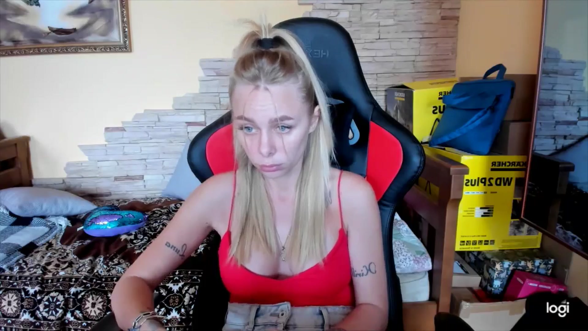 Gallery image thumbnail from YourPupsik's myfreecams stream on, 09/26/2024, 09:50 image 16 of 20