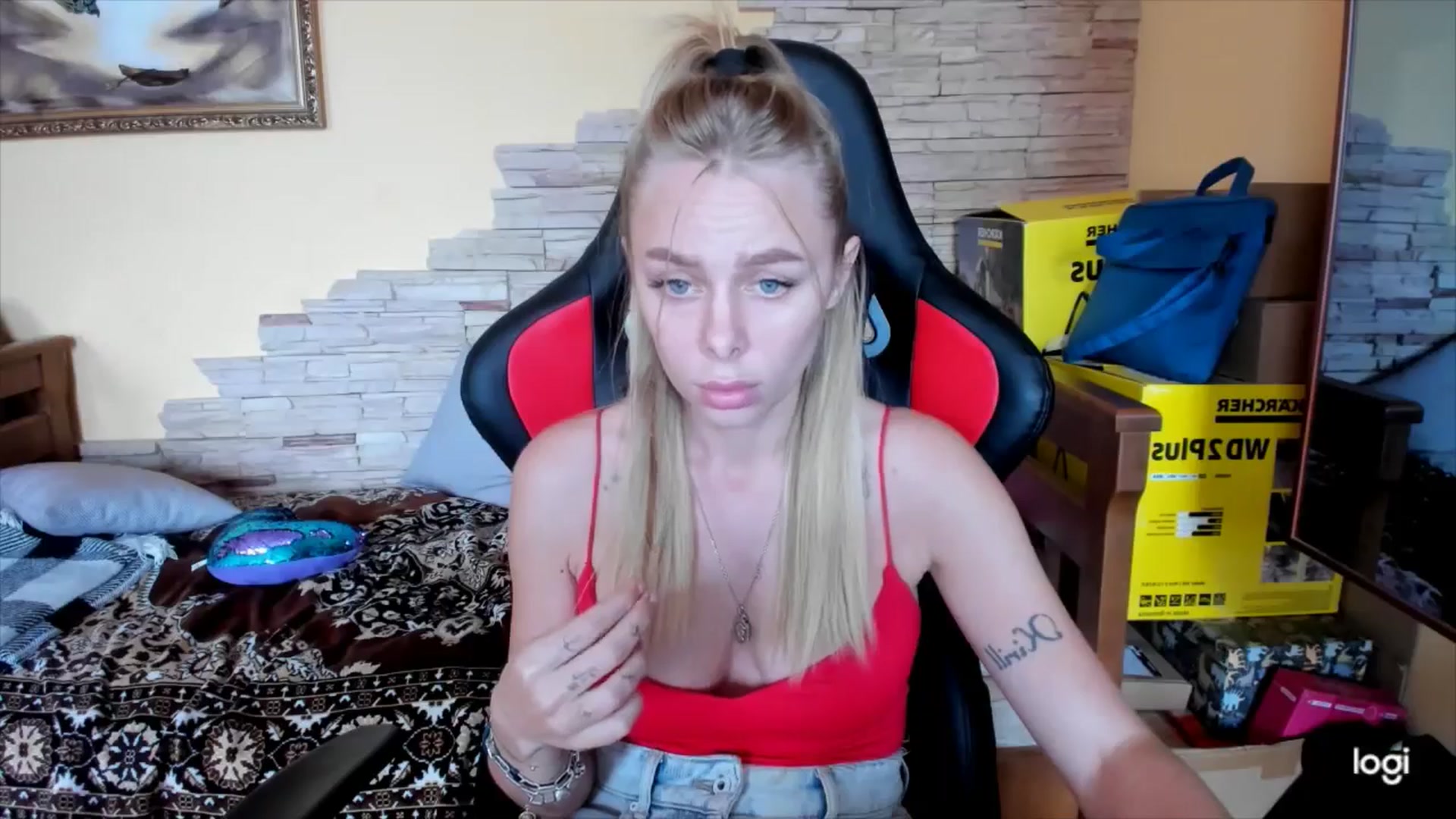 Gallery image thumbnail from YourPupsik's myfreecams stream on, 09/26/2024, 09:50 image 9 of 20
