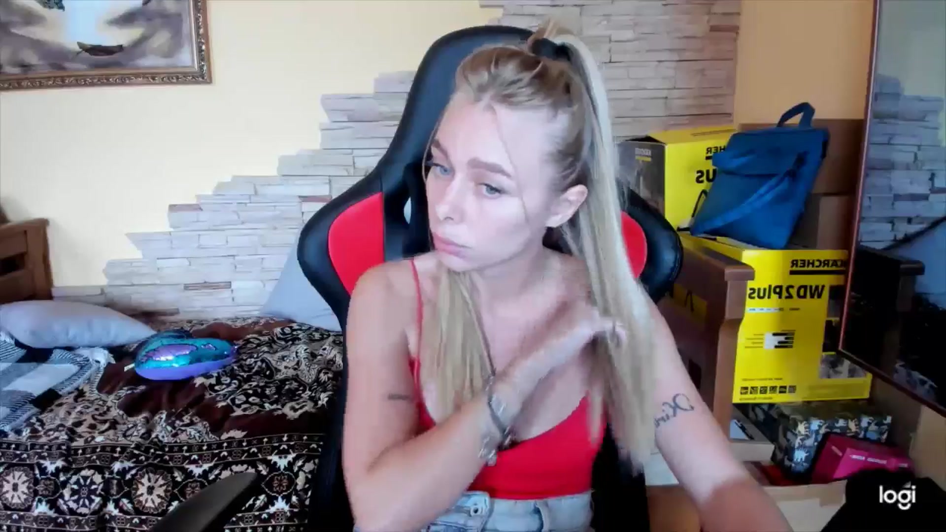 Gallery image thumbnail from YourPupsik's myfreecams stream on, 09/26/2024, 09:50 image 6 of 20