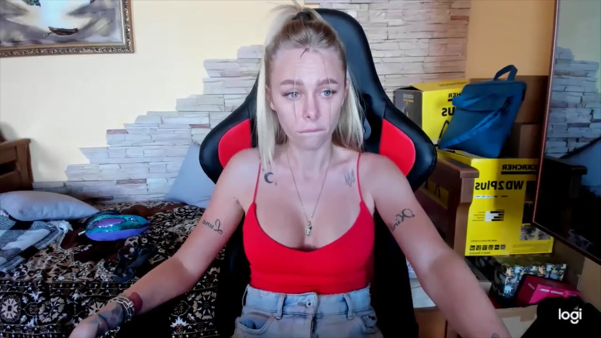 Gallery image thumbnail from YourPupsik's myfreecams stream on, 09/26/2024, 11:03 image 10 of 20