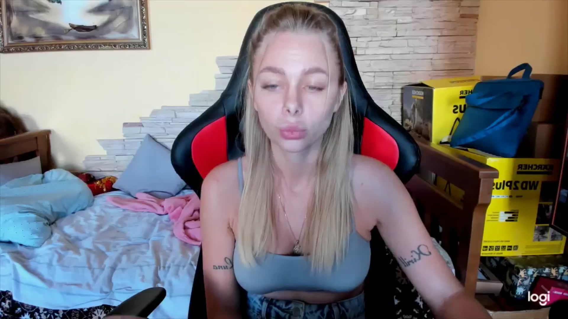 Gallery image thumbnail from YourPupsik's myfreecams stream on, 09/27/2024, 10:02 image 5 of 20