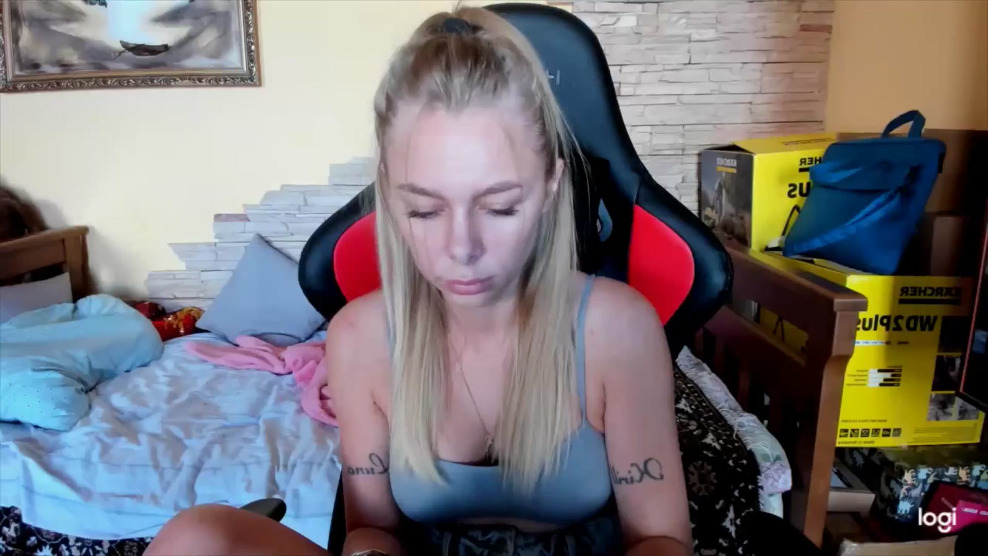 Gallery image thumbnail from YourPupsik's myfreecams stream on, 09/27/2024, 10:02 image 4 of 20