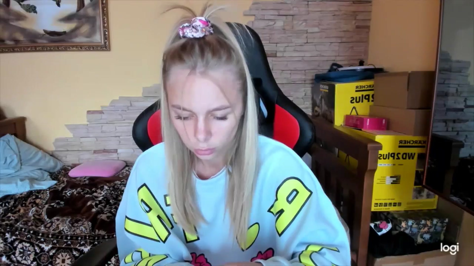 Gallery image thumbnail from YourPupsik's myfreecams stream on, 10/01/2024, 11:12 image 5 of 20