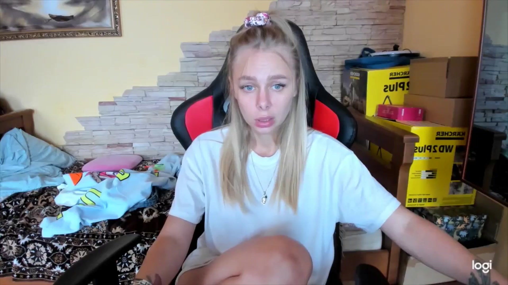 Gallery image thumbnail from YourPupsik's myfreecams stream on, 10/01/2024, 12:27 image 17 of 20