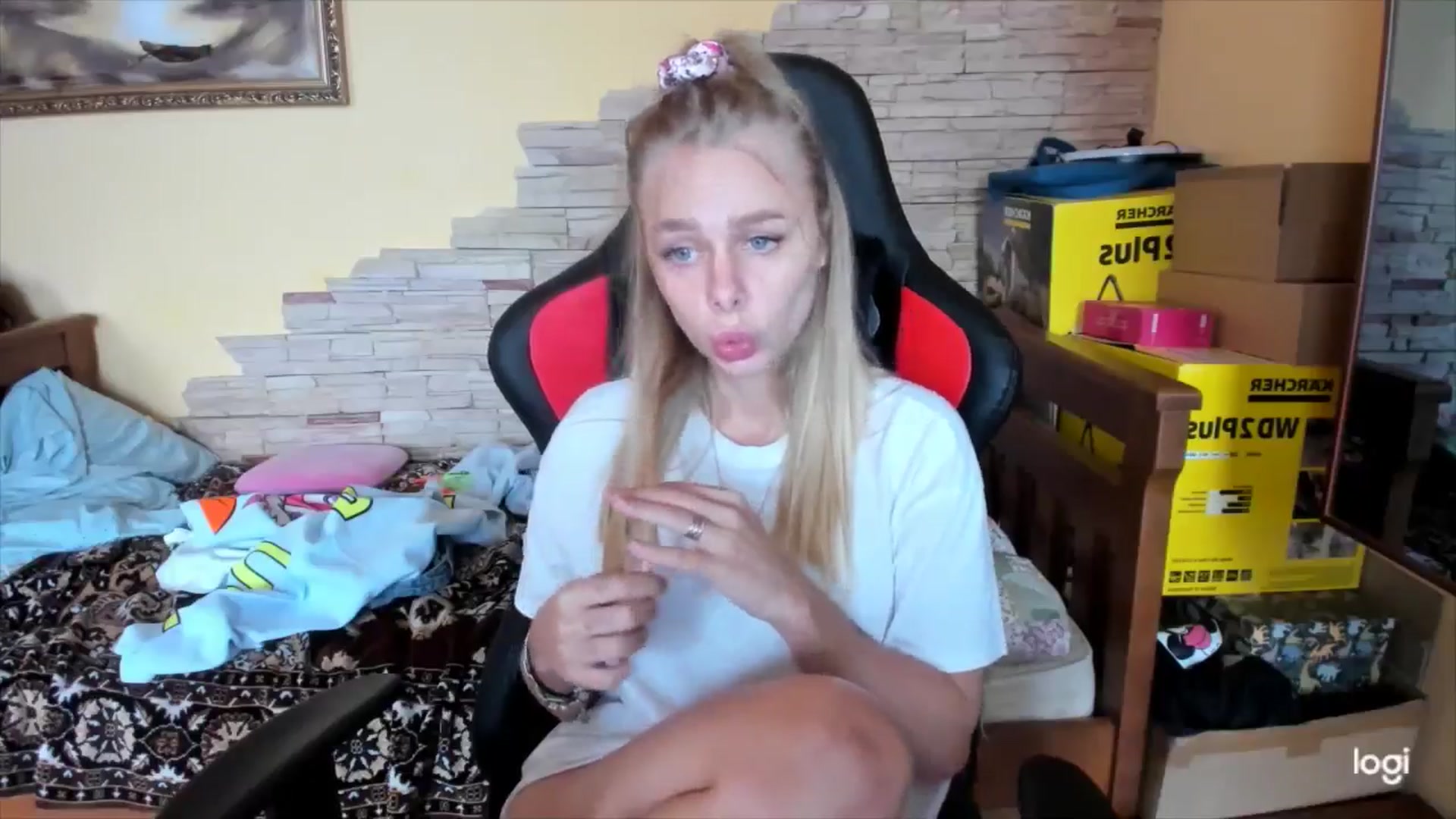 Gallery image thumbnail from YourPupsik's myfreecams stream on, 10/01/2024, 12:27 image 18 of 20