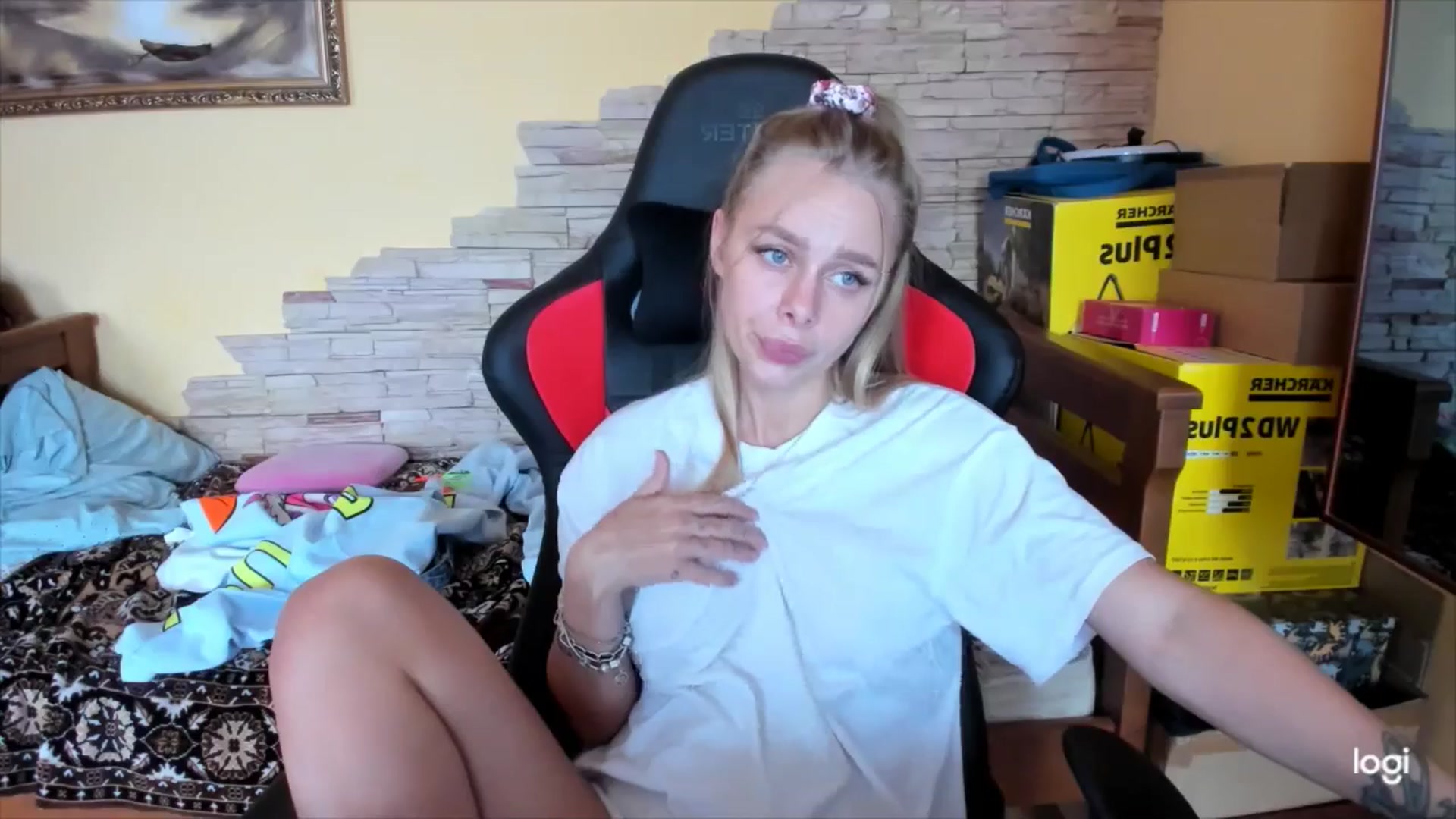 Gallery image thumbnail from YourPupsik's myfreecams stream on, 10/01/2024, 12:27 image 13 of 20