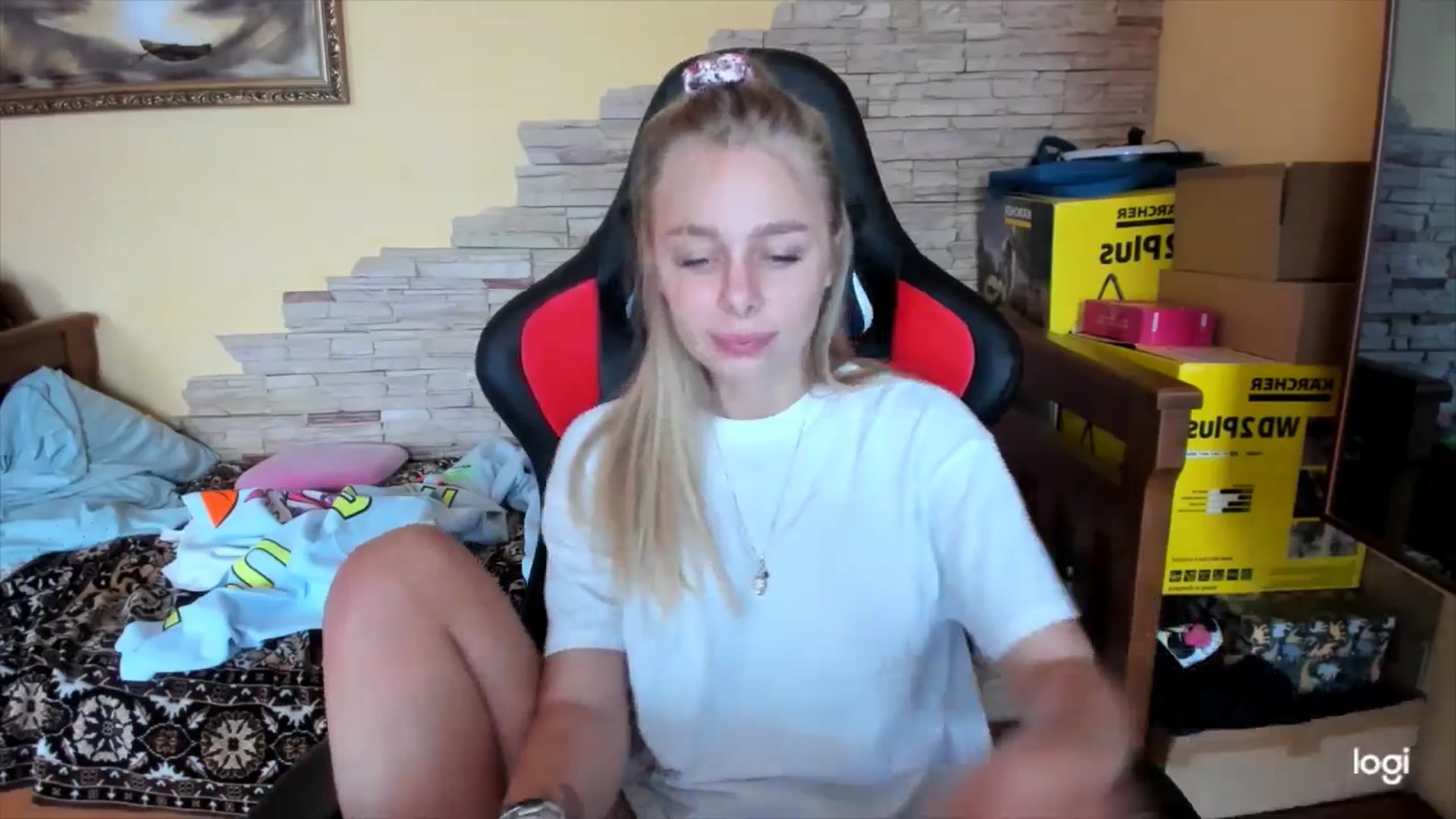 Gallery image thumbnail from YourPupsik's myfreecams stream on, 10/01/2024, 12:27 image 7 of 20
