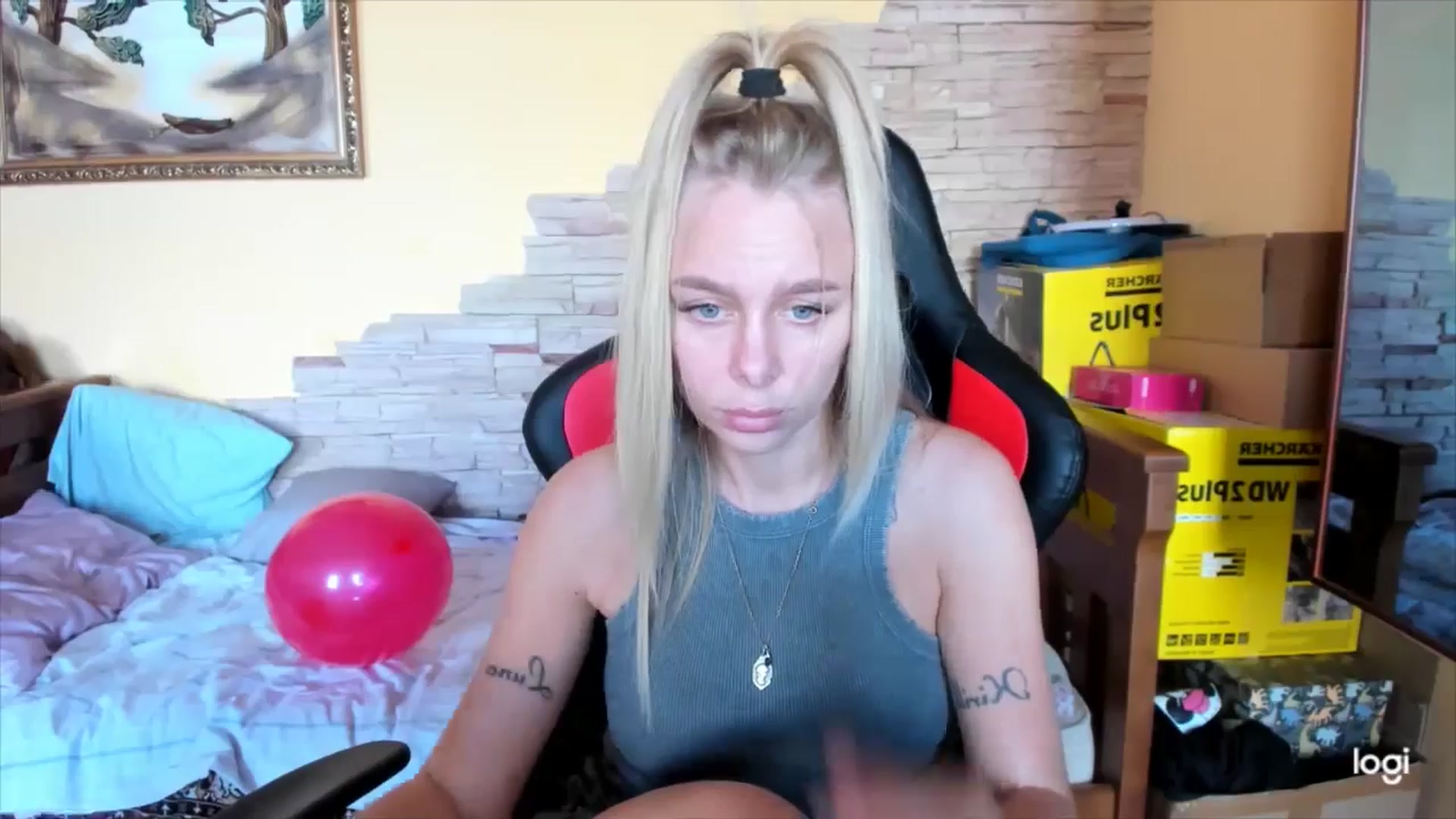 Gallery image thumbnail from YourPupsik's myfreecams stream on, 10/02/2024, 09:44 image 18 of 20