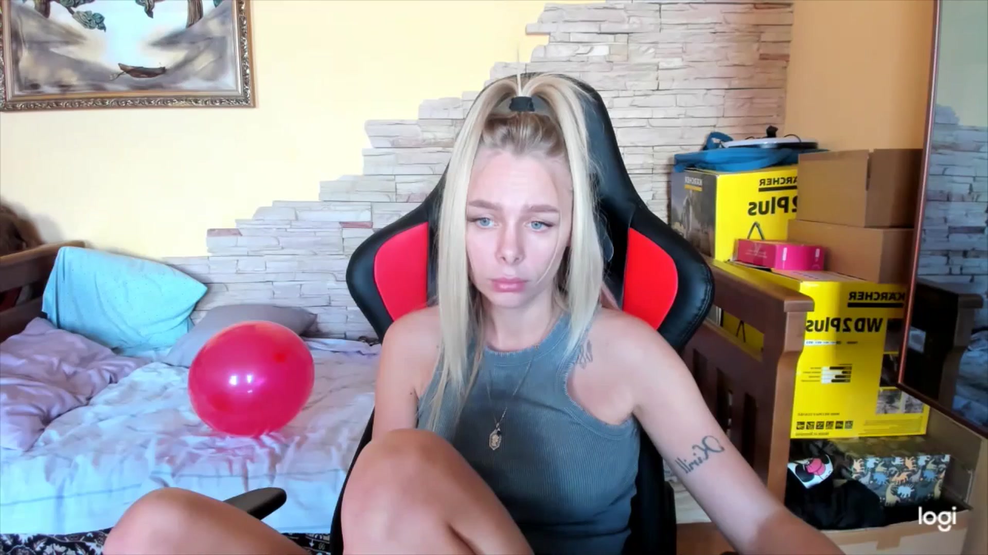 Gallery image thumbnail from YourPupsik's myfreecams stream on, 10/02/2024, 09:44 image 14 of 20