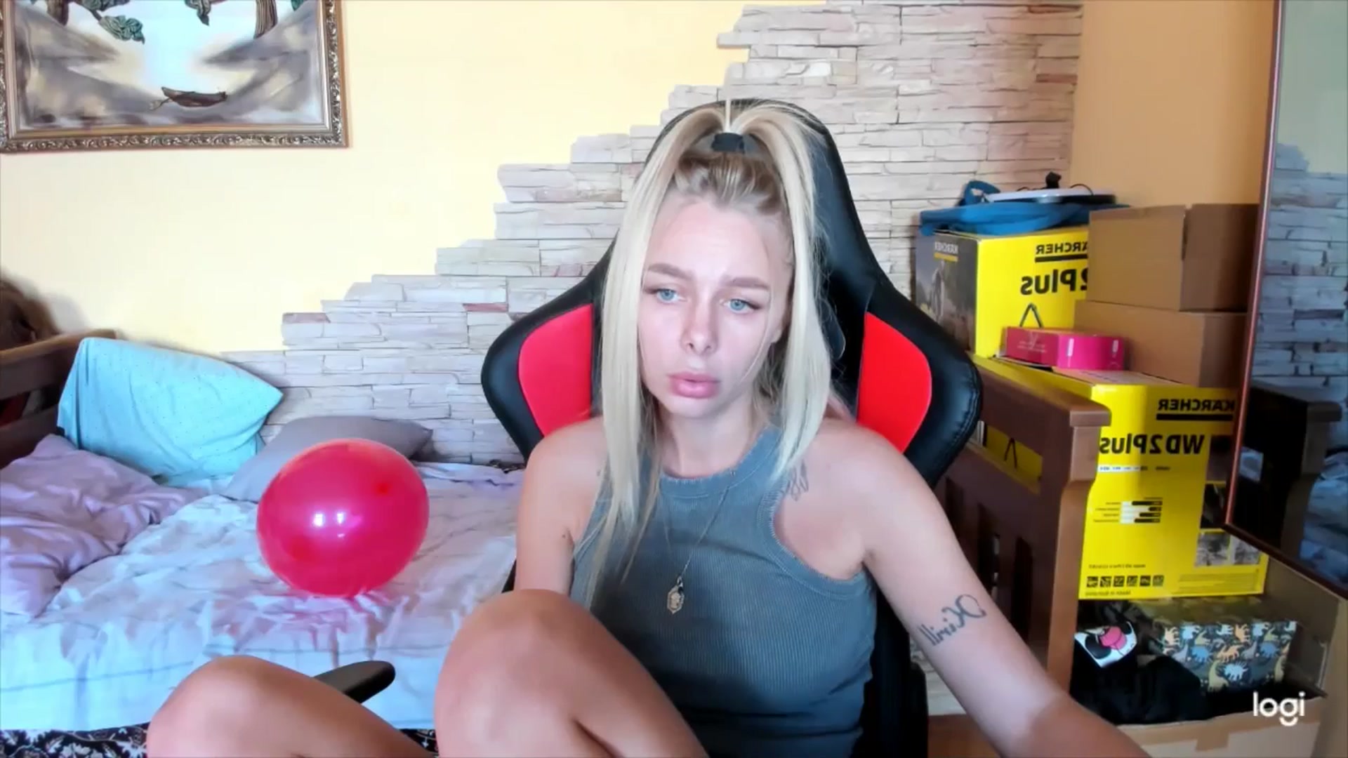 Gallery image thumbnail from YourPupsik's myfreecams stream on, 10/02/2024, 09:44 image 13 of 20