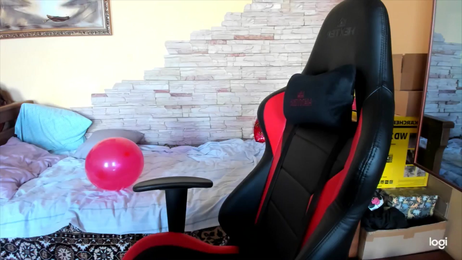 Gallery image thumbnail from YourPupsik's myfreecams stream on, 10/02/2024, 10:12 image 10 of 20