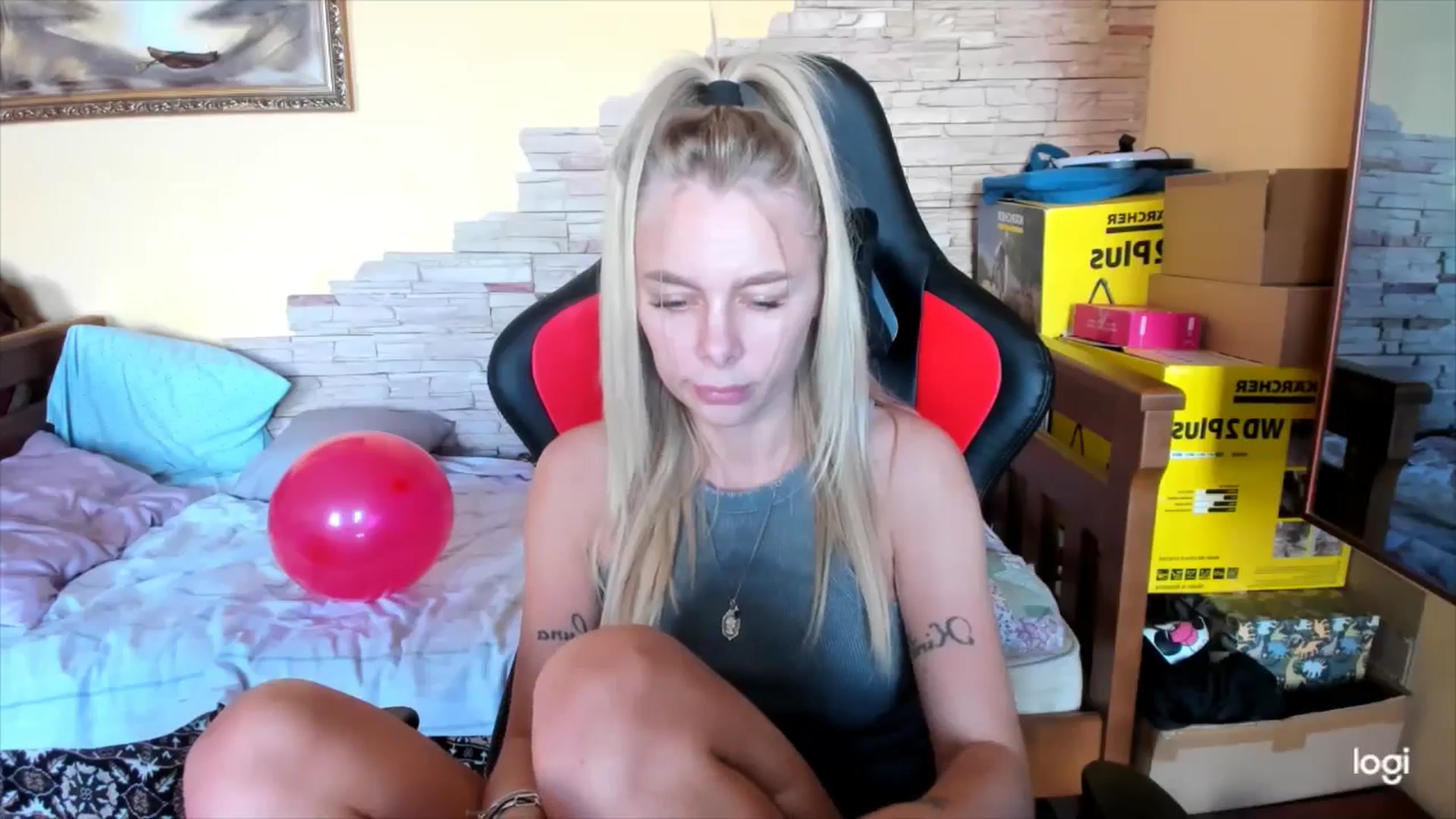 Gallery image thumbnail from YourPupsik's myfreecams stream on, 10/02/2024, 10:12 image 6 of 20