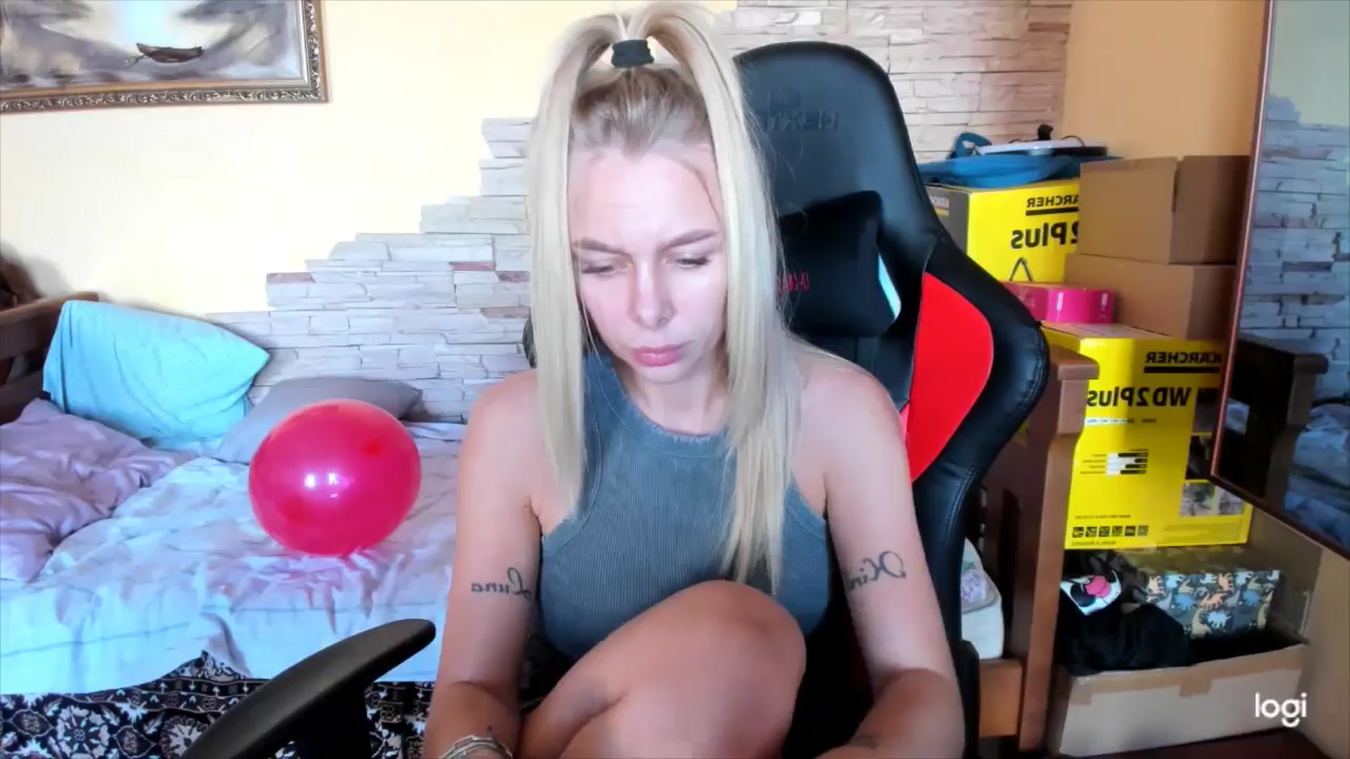 Gallery image thumbnail from YourPupsik's myfreecams stream on, 10/02/2024, 10:12 image 18 of 20