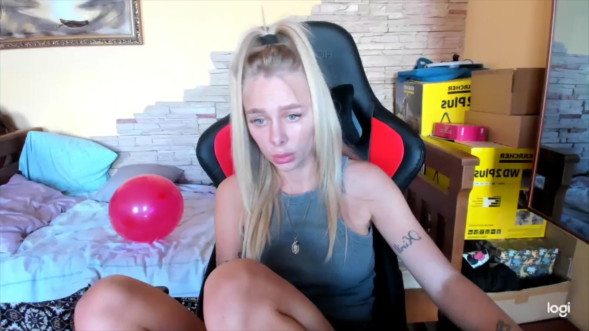 Gallery image thumbnail from YourPupsik's myfreecams stream on, 10/02/2024, 10:12 image 5 of 20