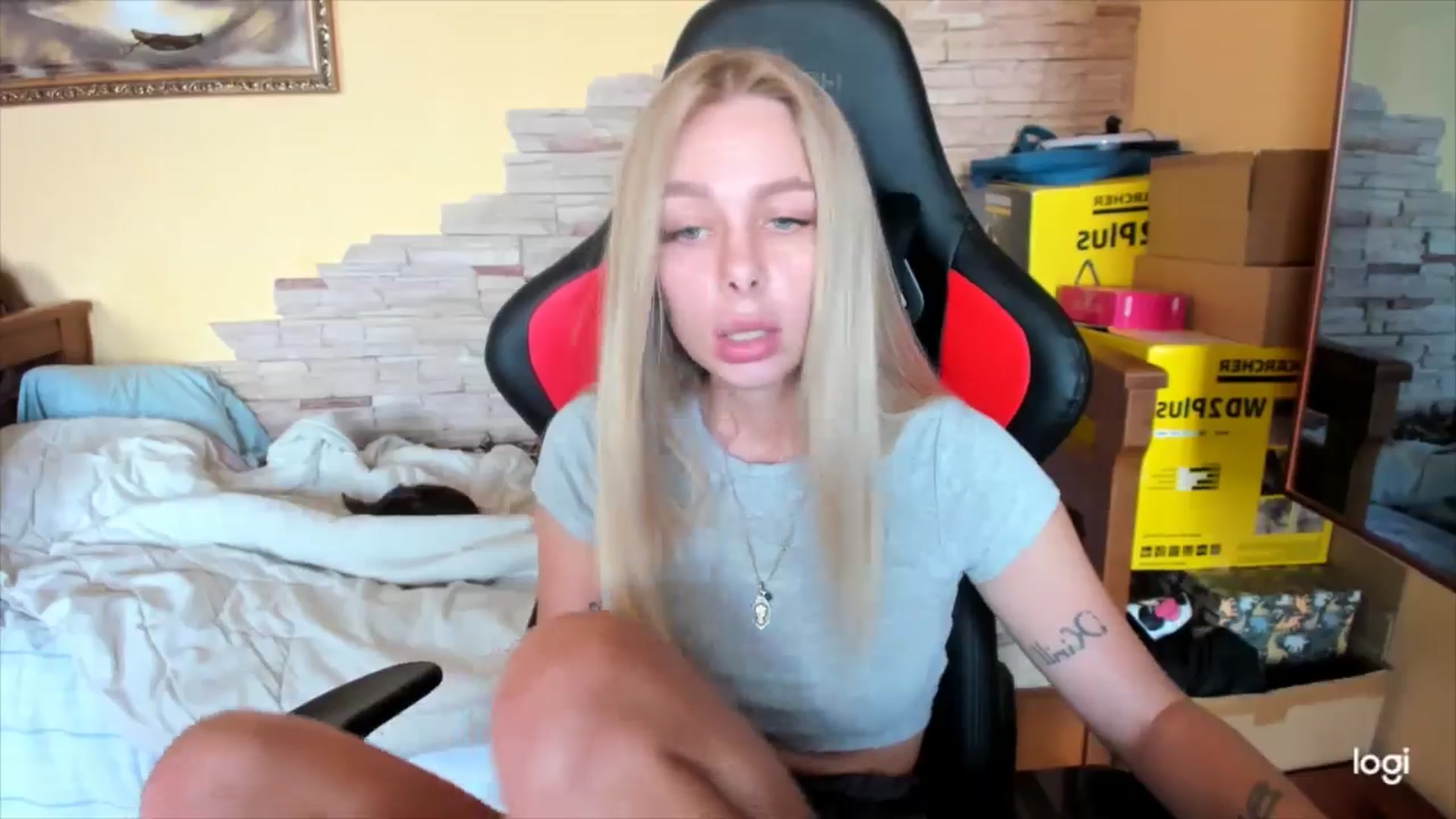 Gallery image thumbnail from YourPupsik's myfreecams stream on, 10/03/2024, 09:22 image 8 of 20