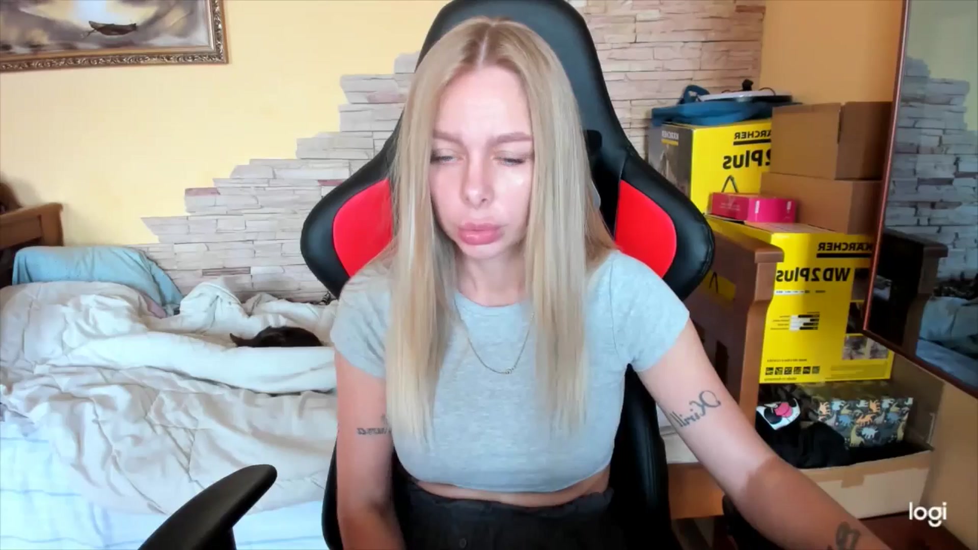 Gallery image thumbnail from YourPupsik's myfreecams stream on, 10/03/2024, 09:22 image 6 of 20