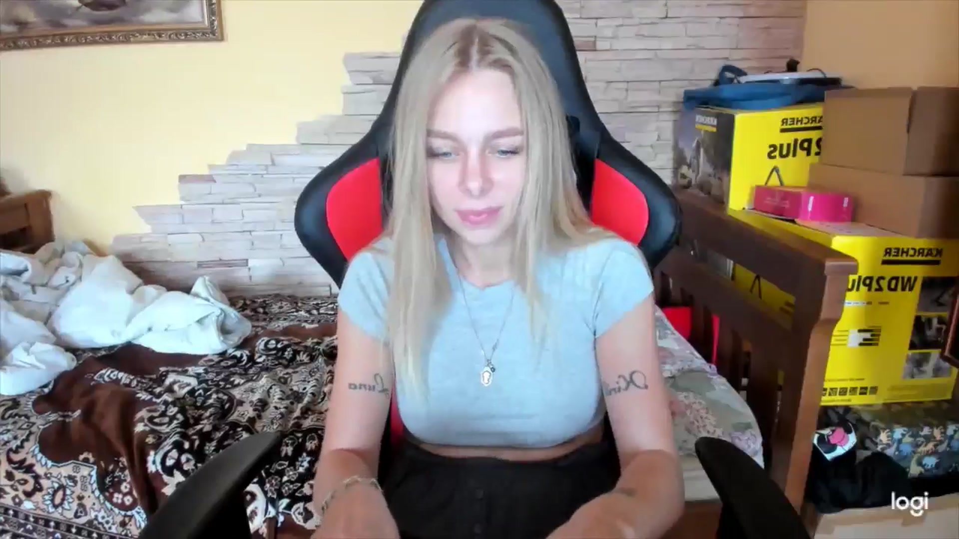 Gallery image thumbnail from YourPupsik's myfreecams stream on, 10/03/2024, 10:21 image 7 of 20