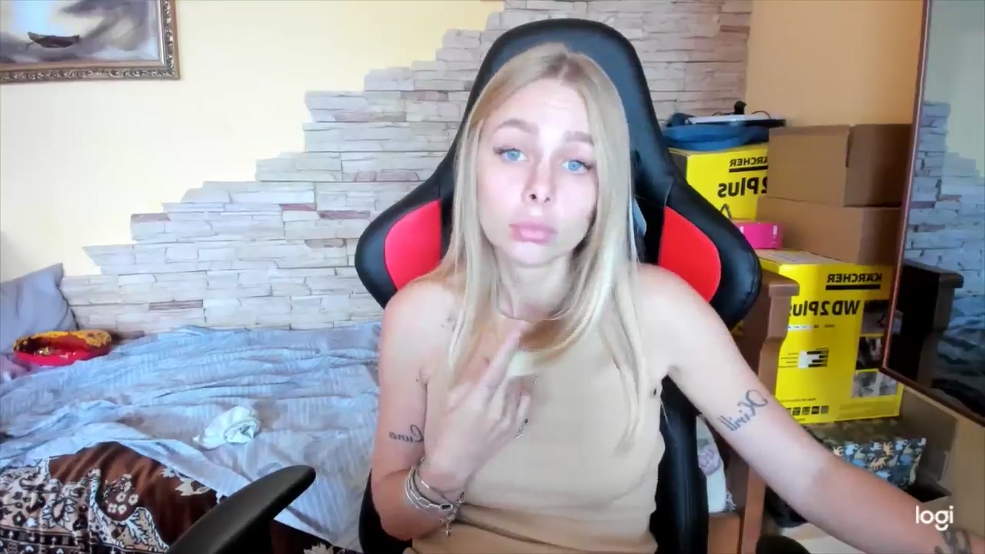 Gallery image thumbnail from YourPupsik's myfreecams stream on, 10/07/2024, 09:15 image 20 of 20