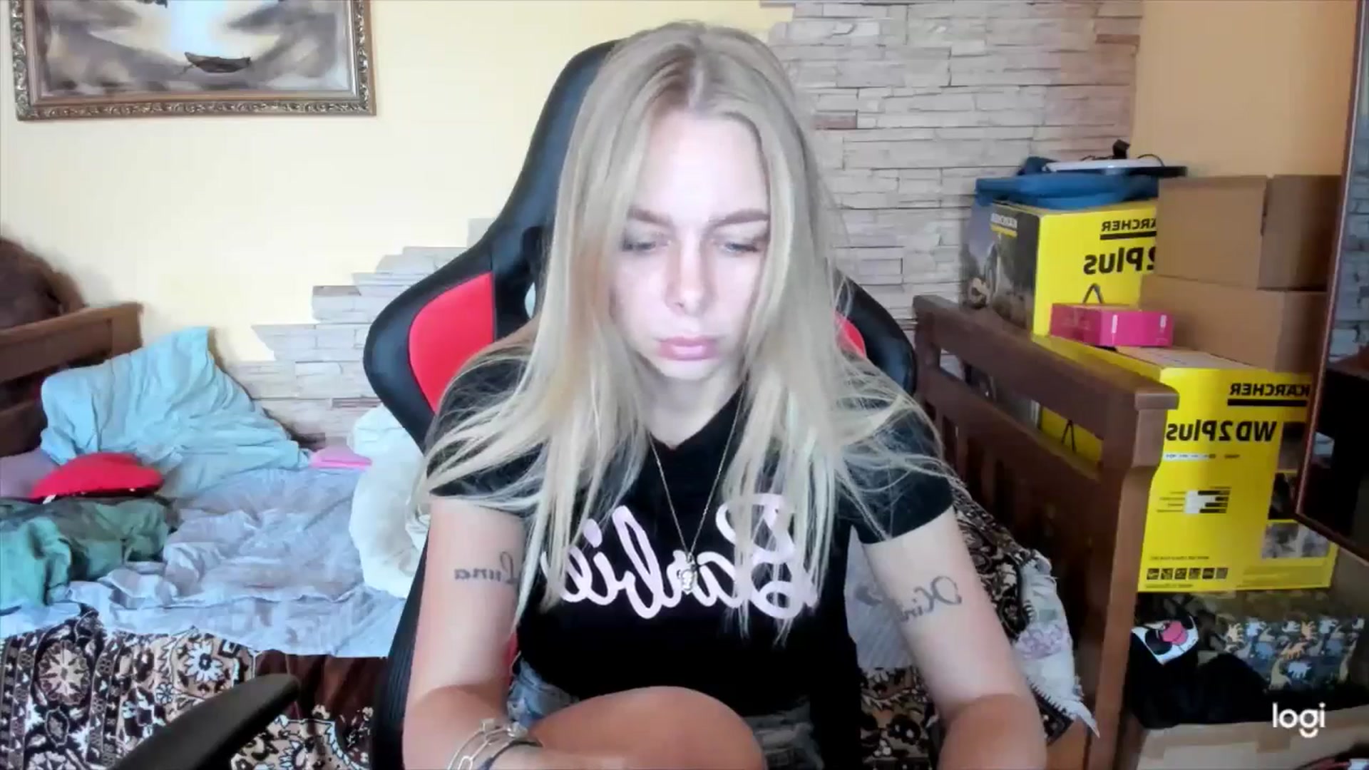 Gallery image thumbnail from YourPupsik's myfreecams stream on, 10/11/2024, 07:57 image 10 of 20