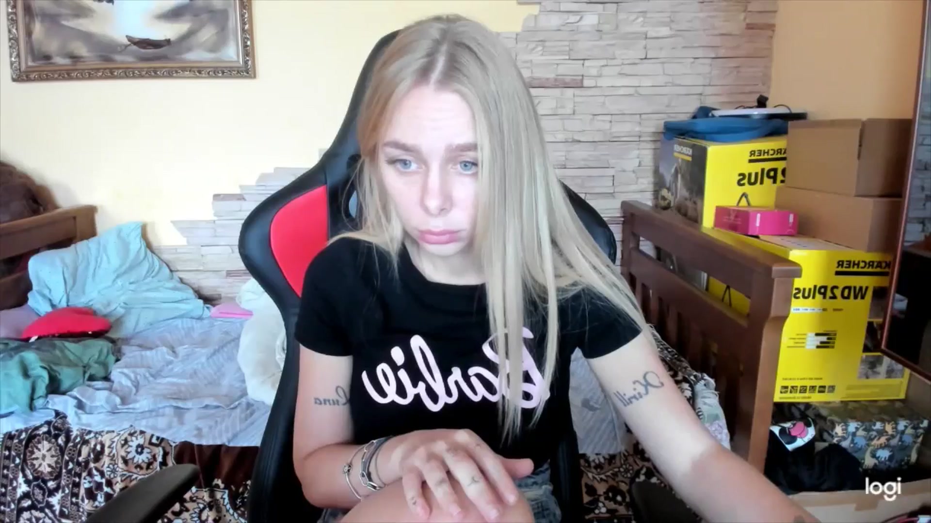 Gallery image thumbnail from YourPupsik's myfreecams stream on, 10/11/2024, 07:57 image 6 of 20
