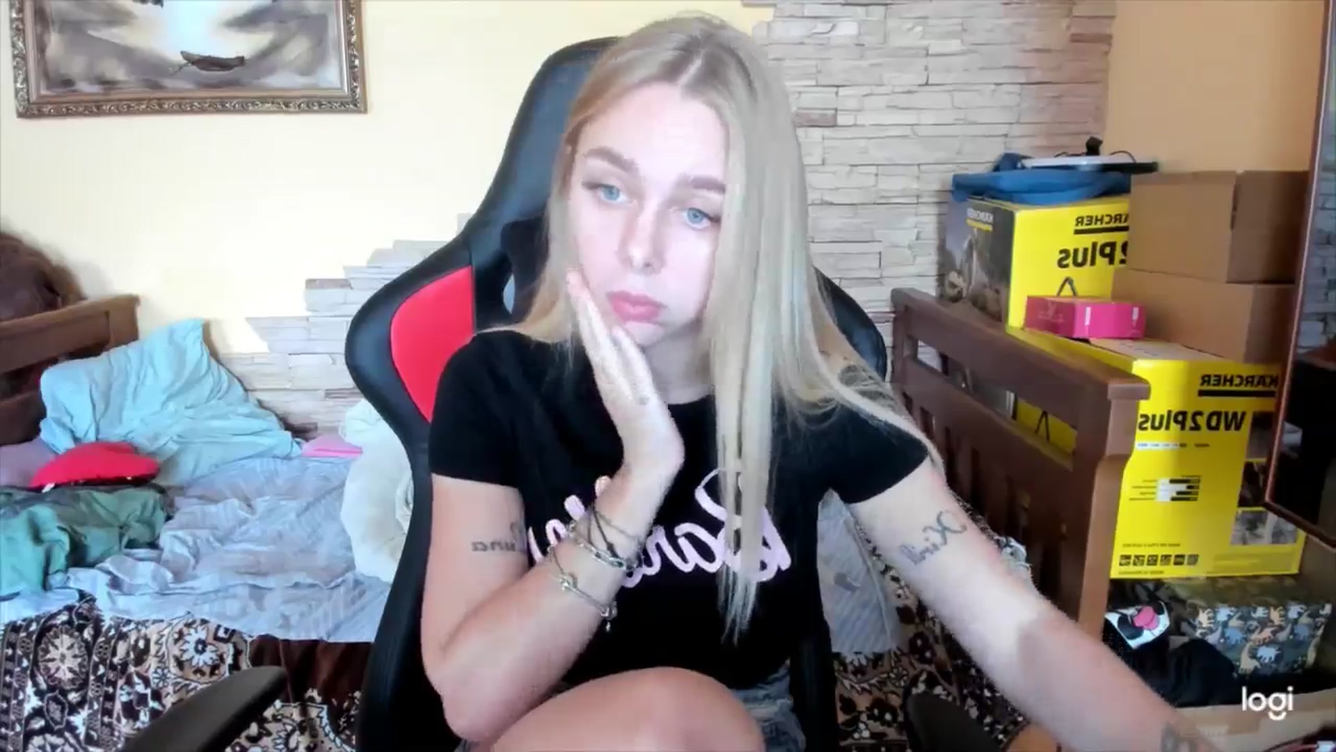 Gallery image thumbnail from YourPupsik's myfreecams stream on, 10/11/2024, 07:57 image 4 of 20