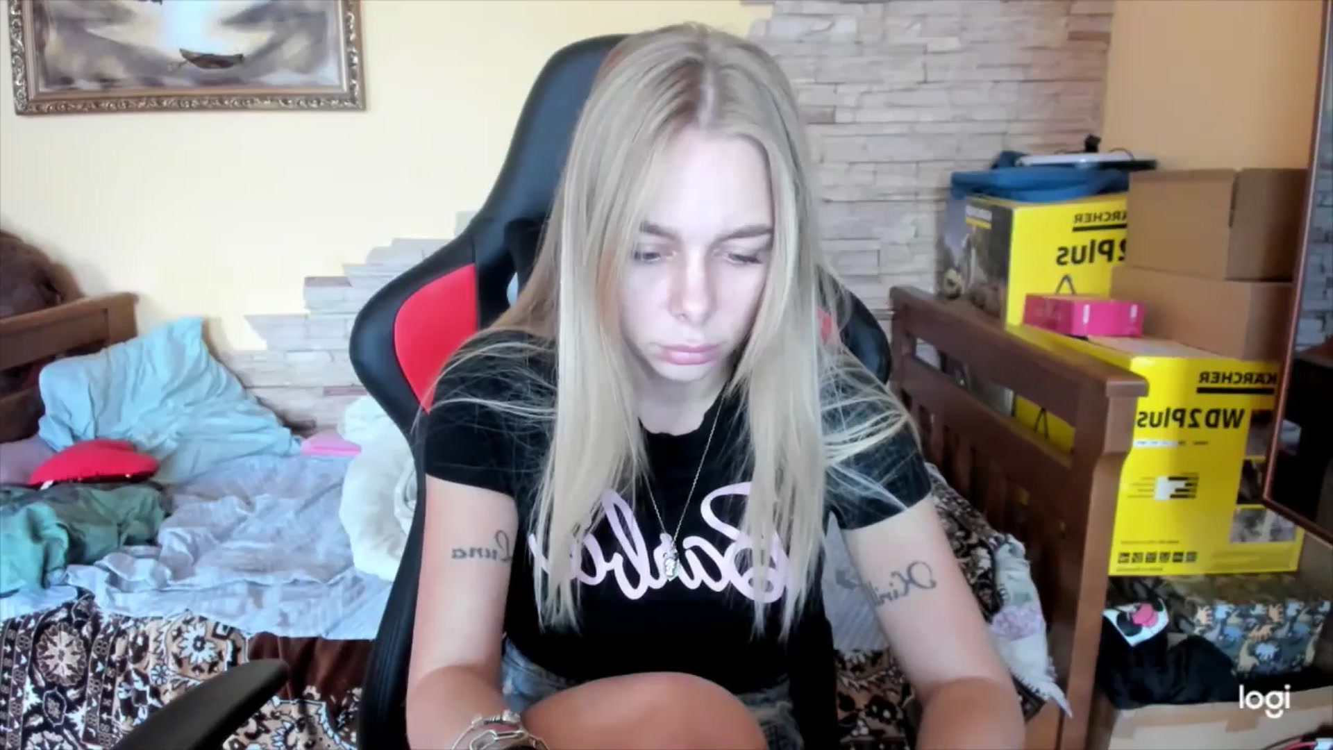 Gallery image thumbnail from YourPupsik's myfreecams stream on, 10/11/2024, 07:57 image 13 of 20