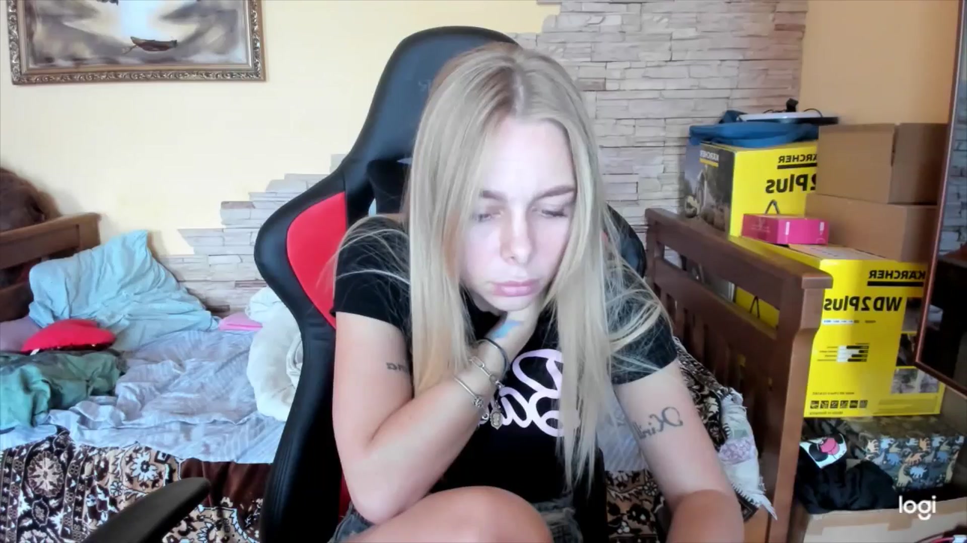 Gallery image thumbnail from YourPupsik's myfreecams stream on, 10/11/2024, 07:57 image 14 of 20