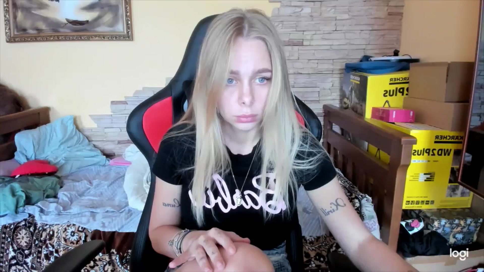 Gallery image thumbnail from YourPupsik's myfreecams stream on, 10/11/2024, 07:57 image 16 of 20