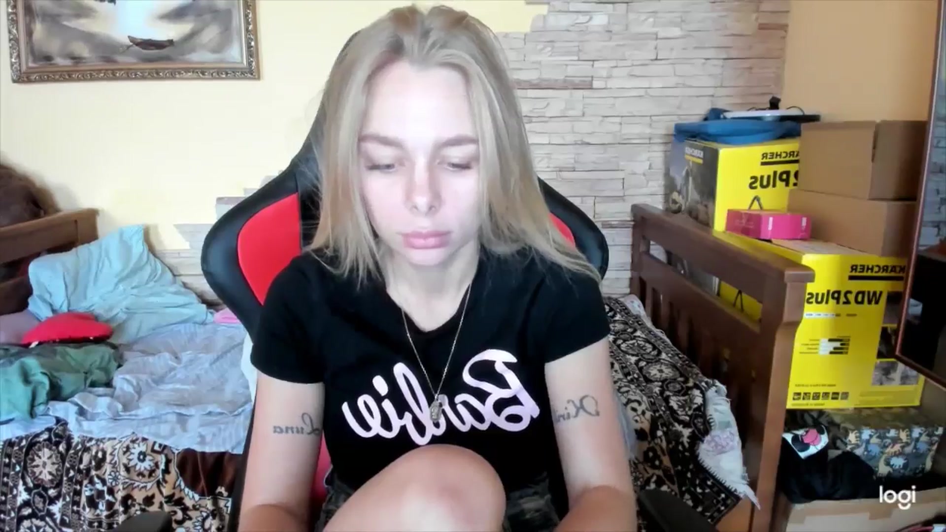 Gallery image thumbnail from YourPupsik's myfreecams stream on, 10/11/2024, 08:38 image 17 of 20