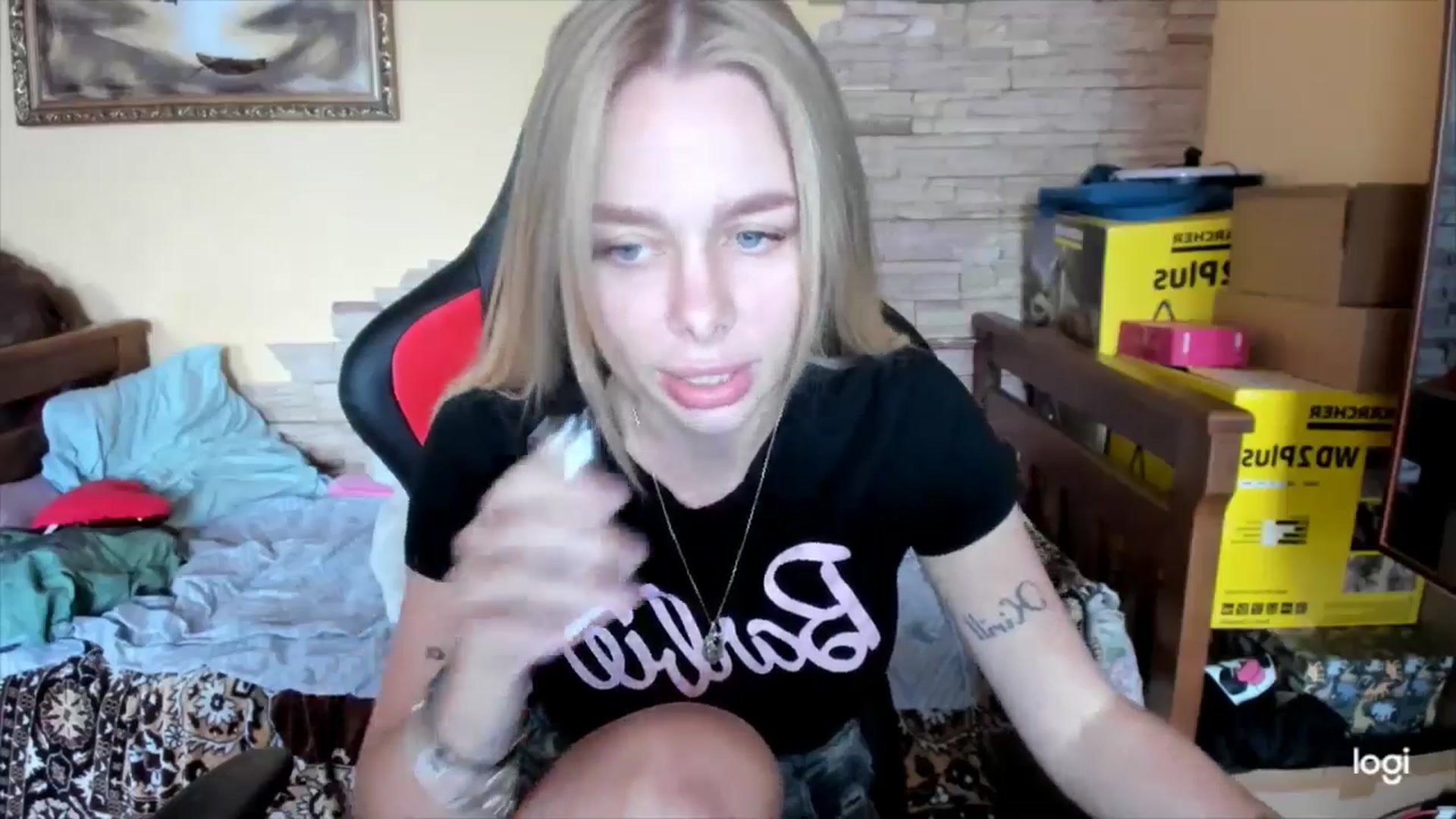 Gallery image thumbnail from YourPupsik's myfreecams stream on, 10/11/2024, 08:38 image 13 of 20