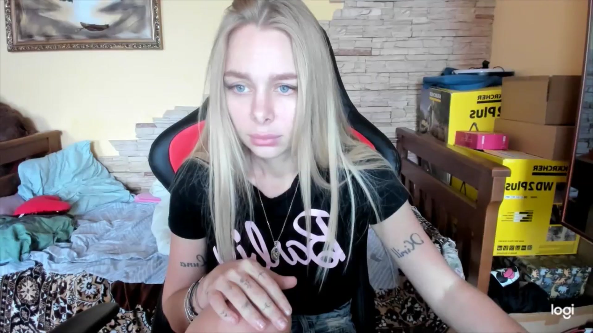Gallery image thumbnail from YourPupsik's myfreecams stream on, 10/11/2024, 08:38 image 14 of 20