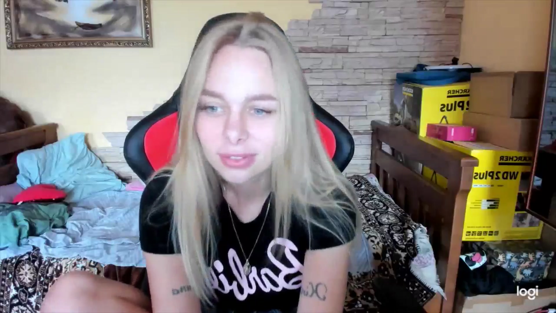 Gallery image thumbnail from YourPupsik's myfreecams stream on, 10/11/2024, 08:38 image 10 of 20