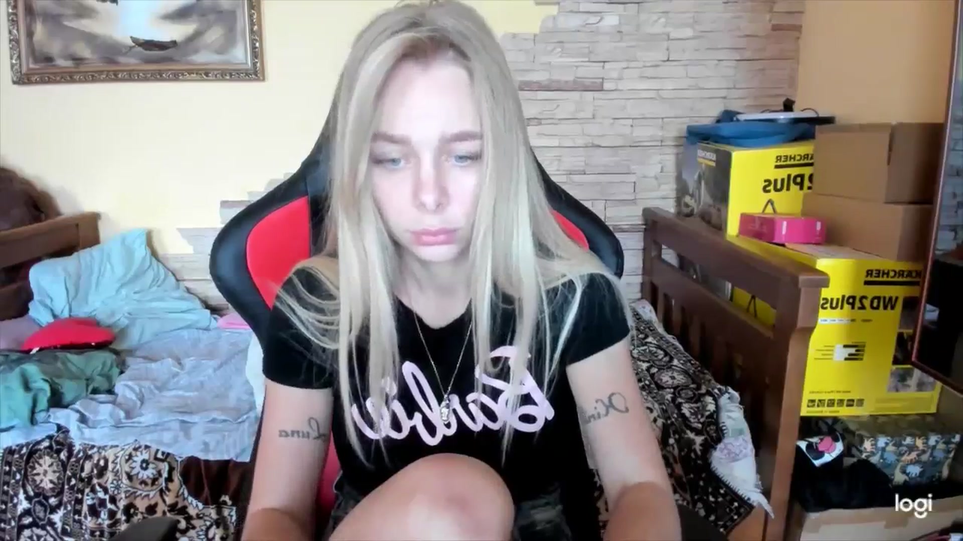 Gallery image thumbnail from YourPupsik's myfreecams stream on, 10/11/2024, 08:38 image 15 of 20