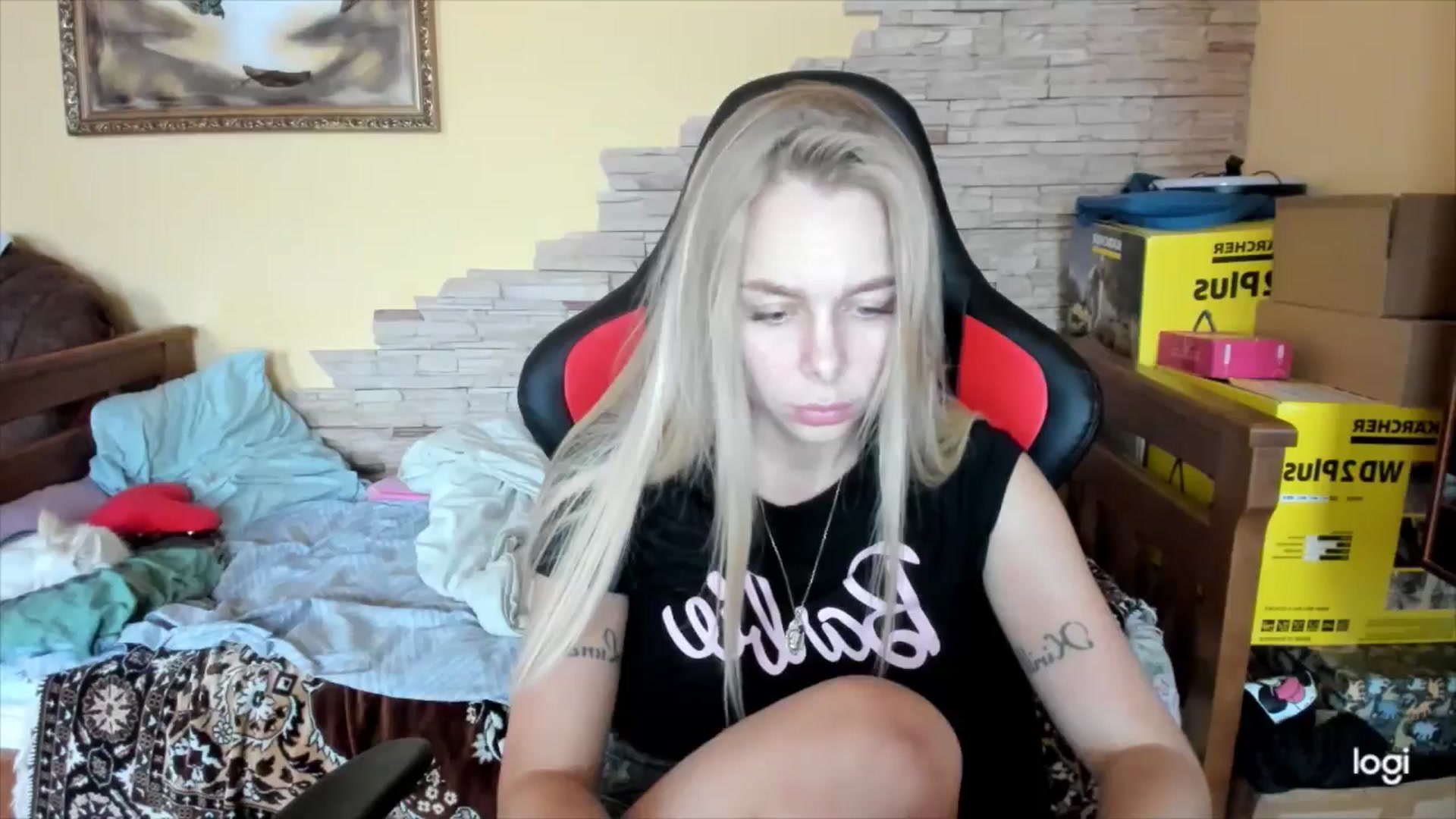 Gallery image thumbnail from YourPupsik's myfreecams stream on, 10/11/2024, 11:27 image 17 of 20