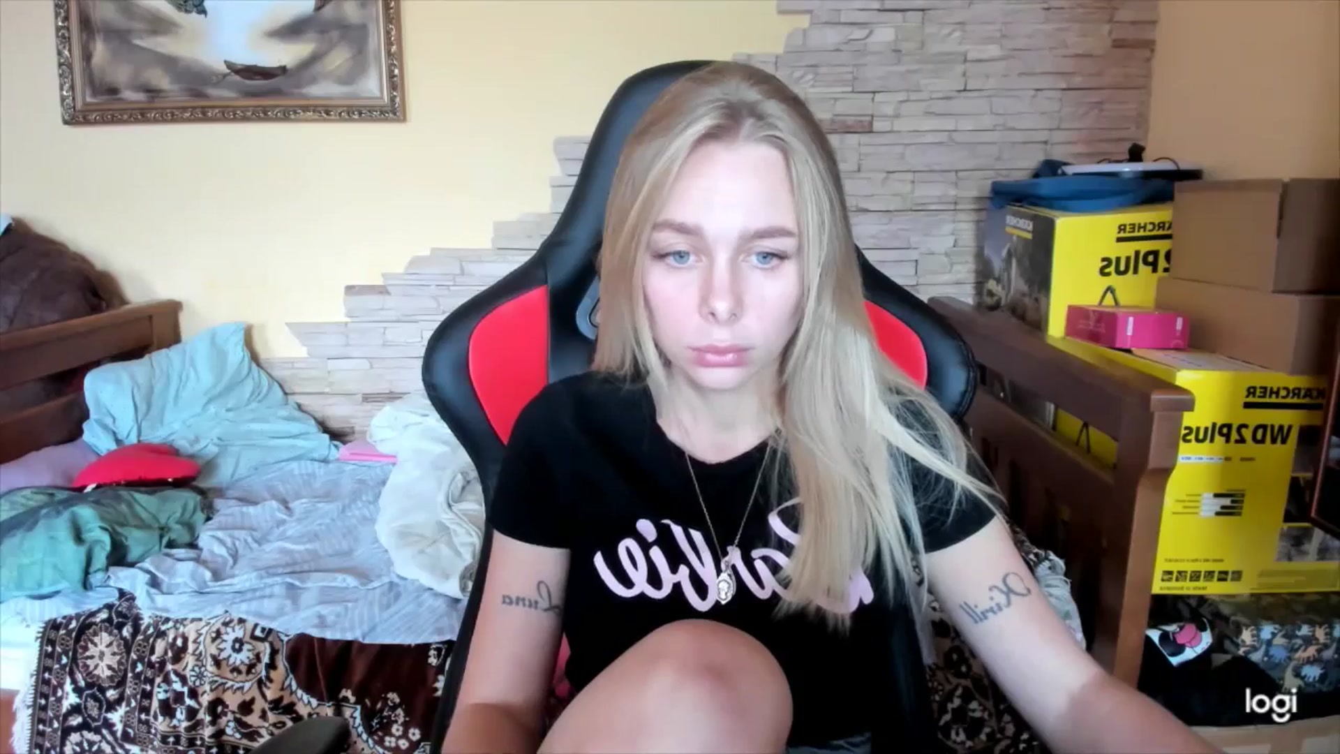 Gallery image thumbnail from YourPupsik's myfreecams stream on, 10/11/2024, 11:27 image 9 of 20