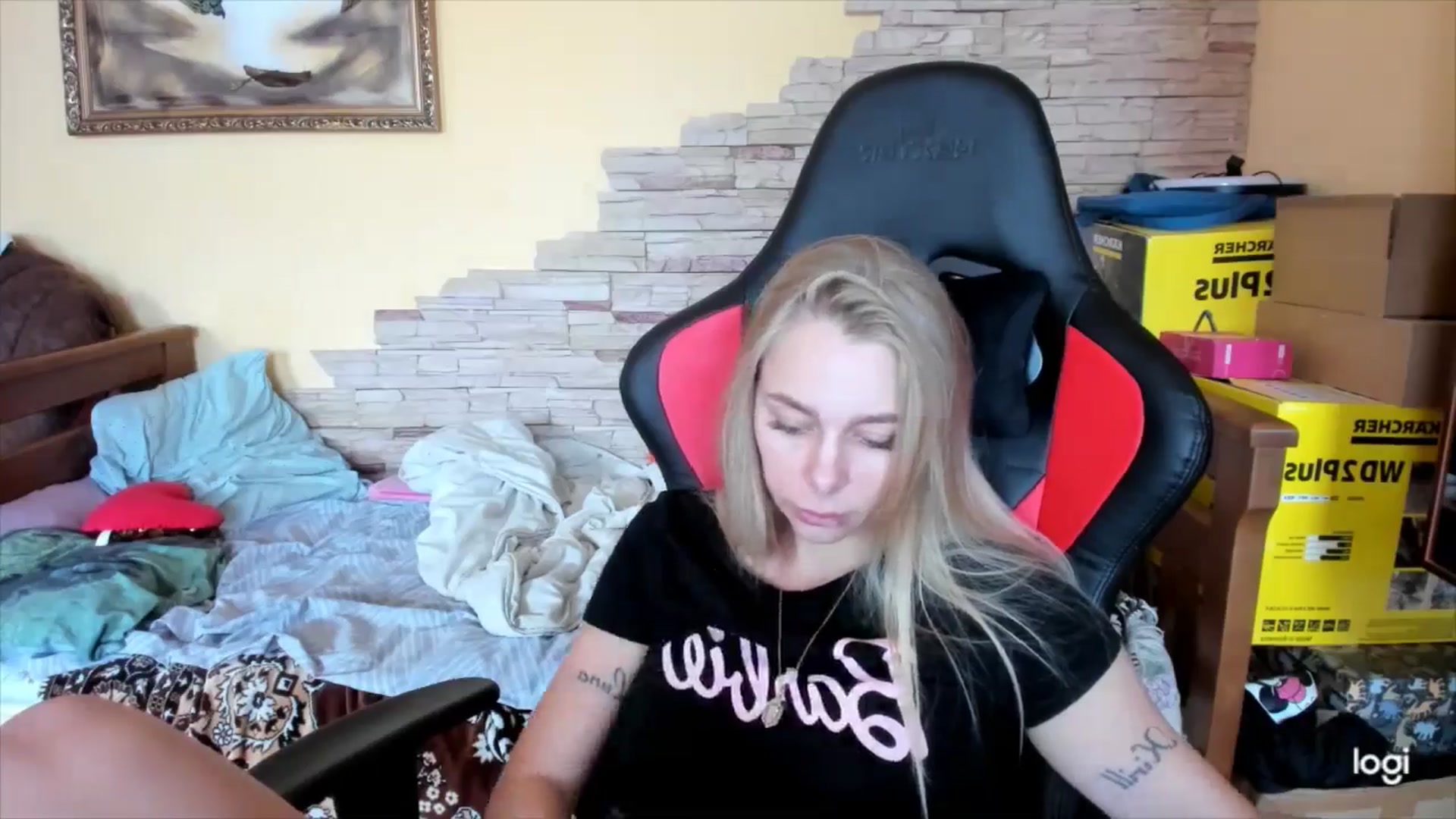 Gallery image thumbnail from YourPupsik's myfreecams stream on, 10/11/2024, 11:27 image 19 of 20