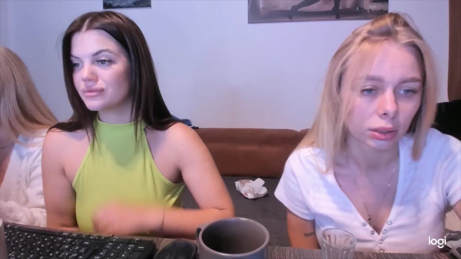 Gallery image thumbnail from YourPupsik's myfreecams stream on, 10/30/2024, 08:38 image 13 of 20