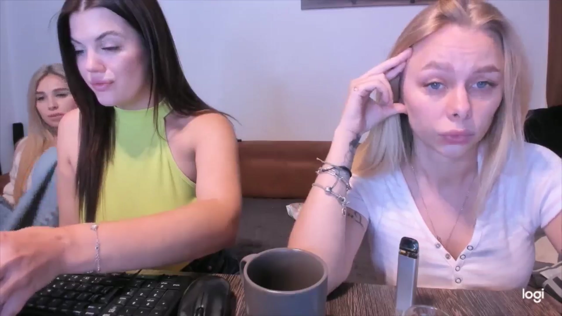 Gallery image thumbnail from YourPupsik's myfreecams stream on, 10/30/2024, 08:38 image 15 of 20