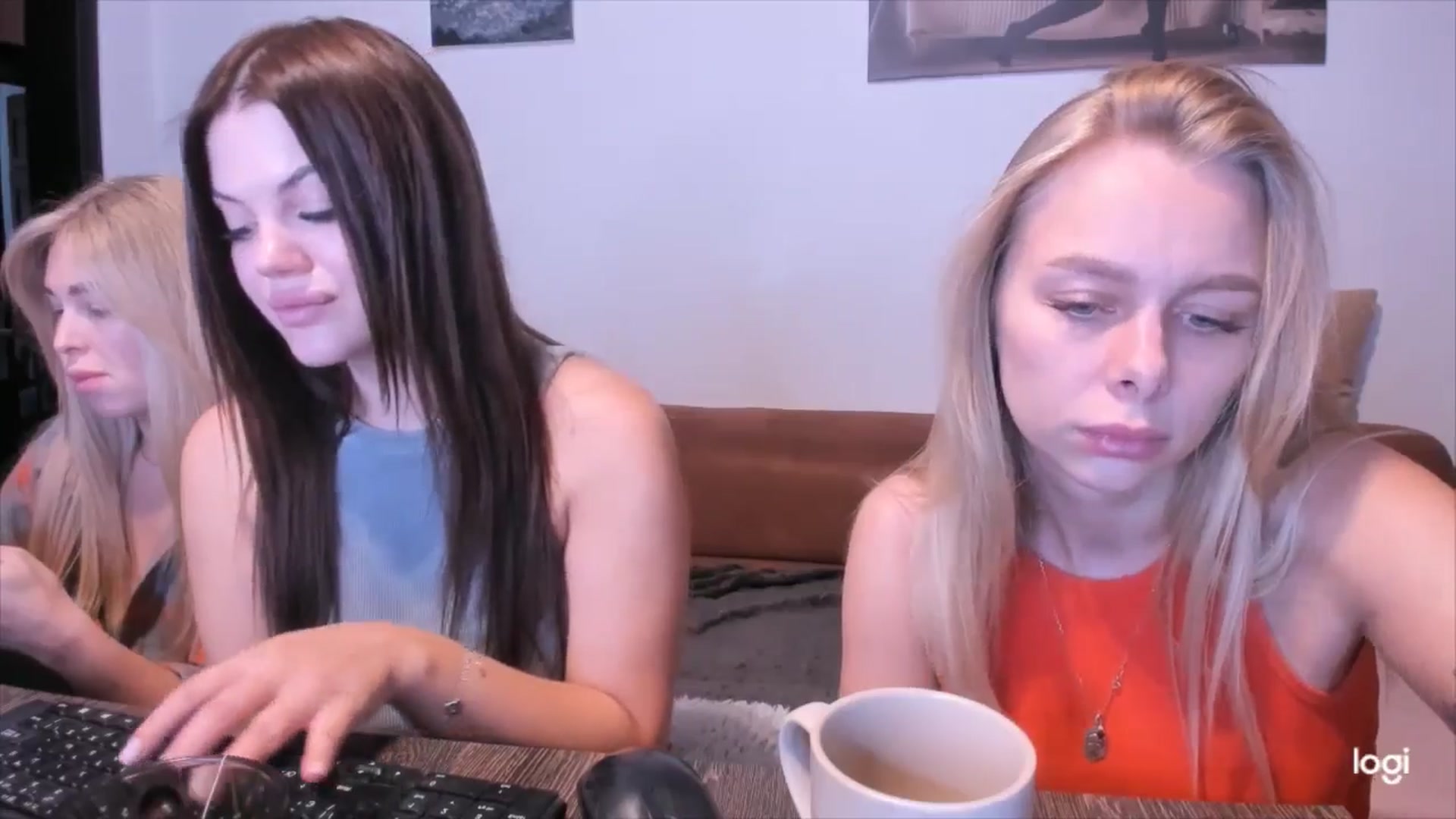 Gallery image thumbnail from YourPupsik's myfreecams stream on, 11/02/2024, 11:37 image 19 of 20