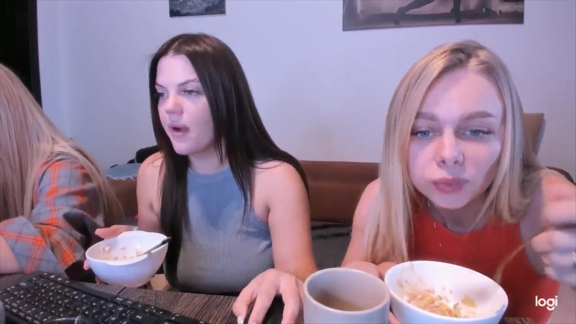 Gallery image thumbnail from YourPupsik's myfreecams stream on, 11/02/2024, 11:37 image 17 of 20
