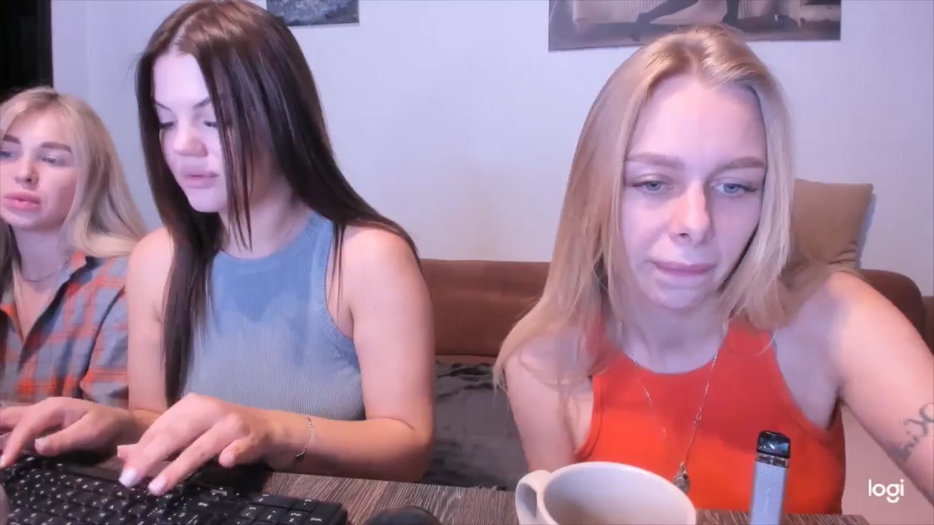 Gallery image thumbnail from YourPupsik's myfreecams stream on, 11/02/2024, 11:37 image 13 of 20