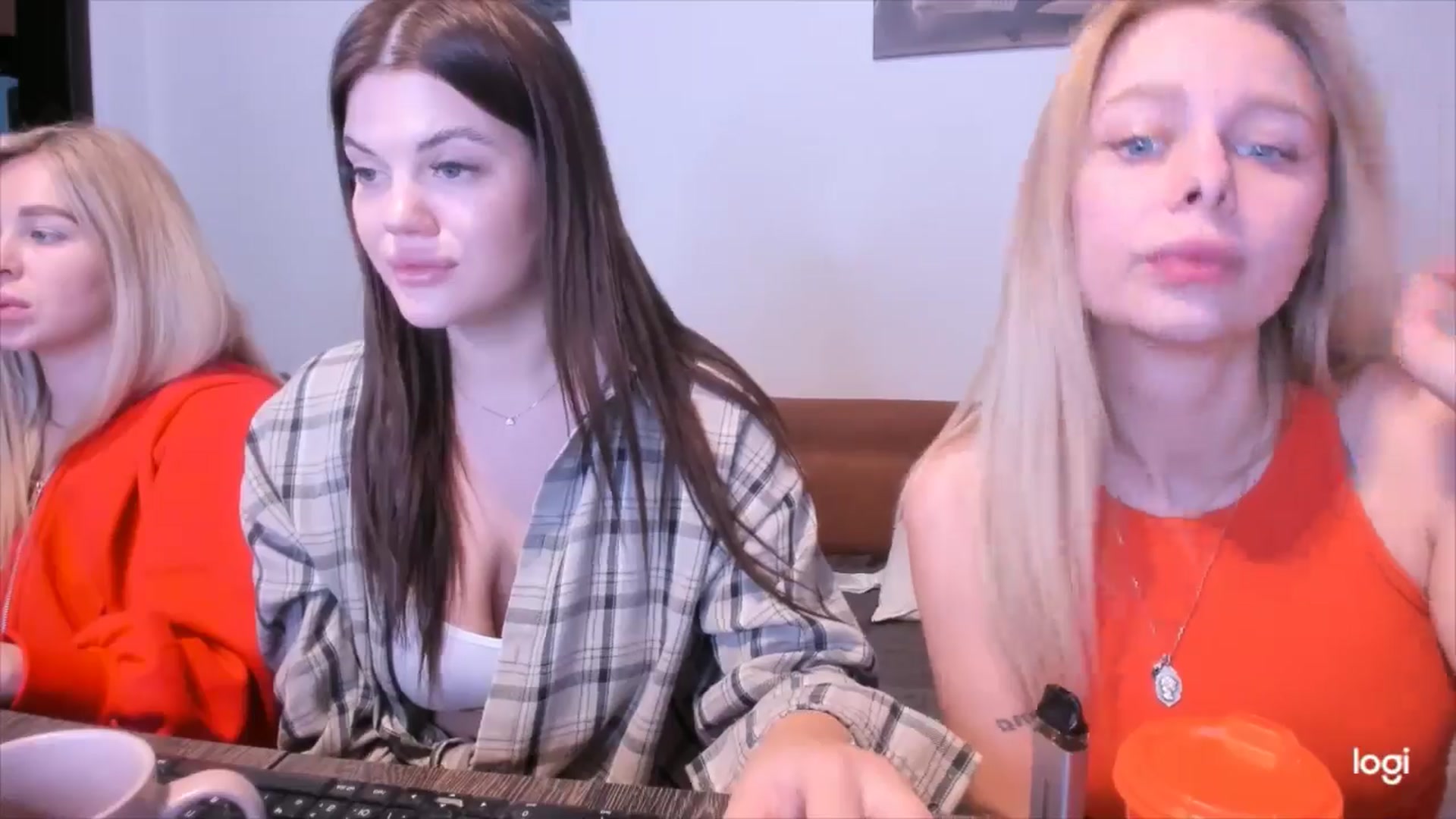 Gallery image thumbnail from YourPupsik's myfreecams stream on, 11/03/2024, 10:05 image 8 of 20