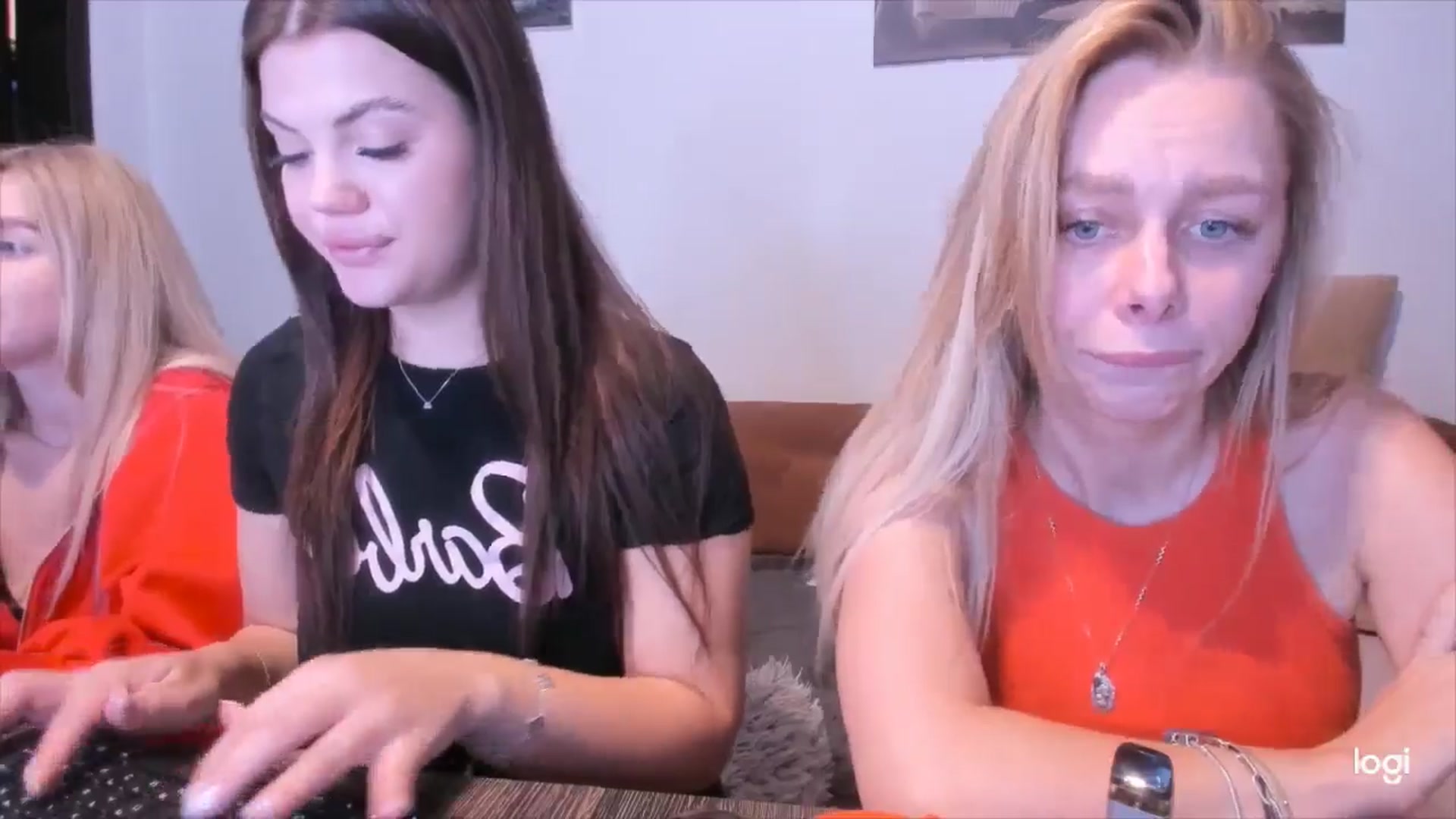 Gallery image thumbnail from YourPupsik's myfreecams stream on, 11/03/2024, 11:32 image 5 of 20