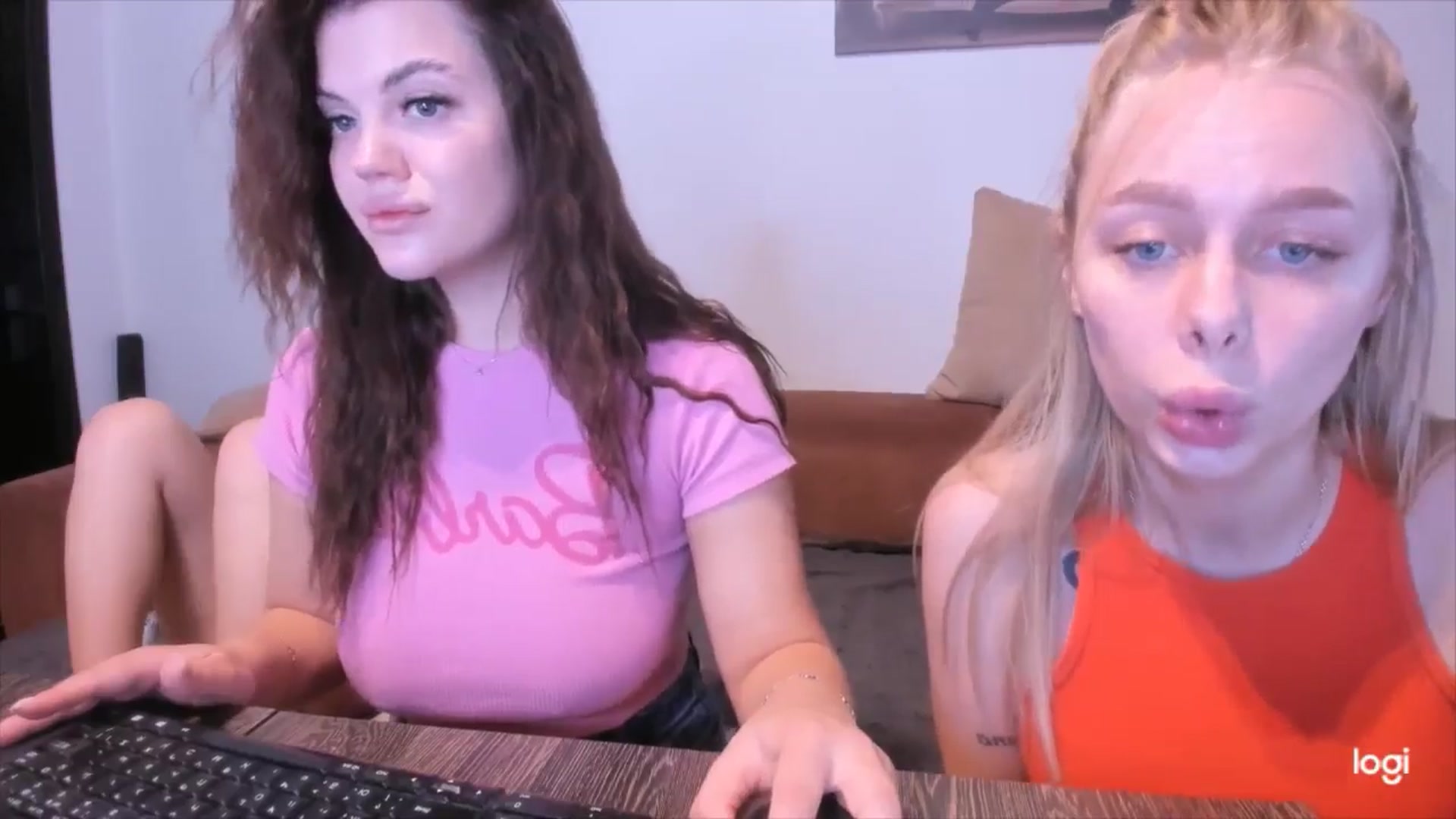 Gallery image thumbnail from YourPupsik's myfreecams stream on, 11/06/2024, 12:03 image 12 of 20