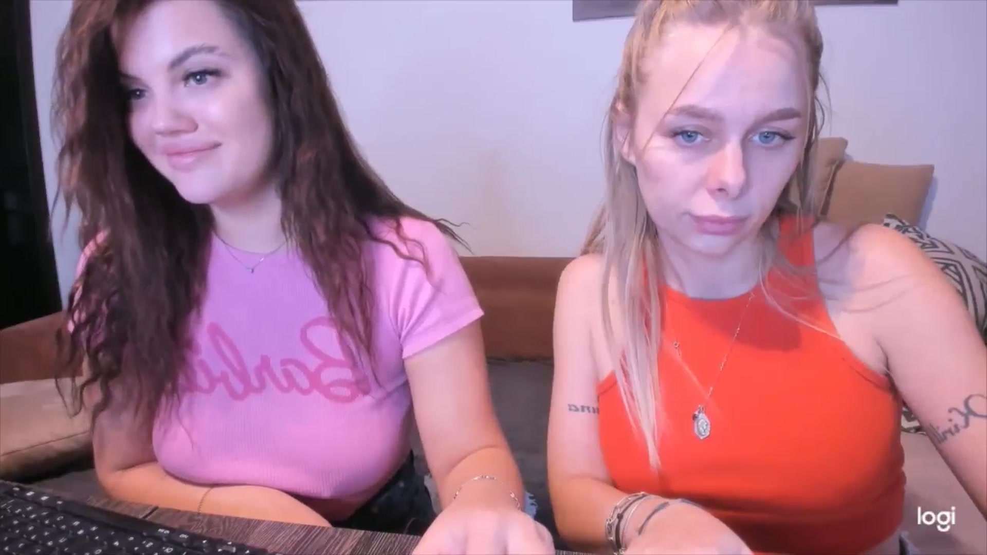 Gallery image thumbnail from YourPupsik's myfreecams stream on, 11/06/2024, 13:15 image 11 of 20